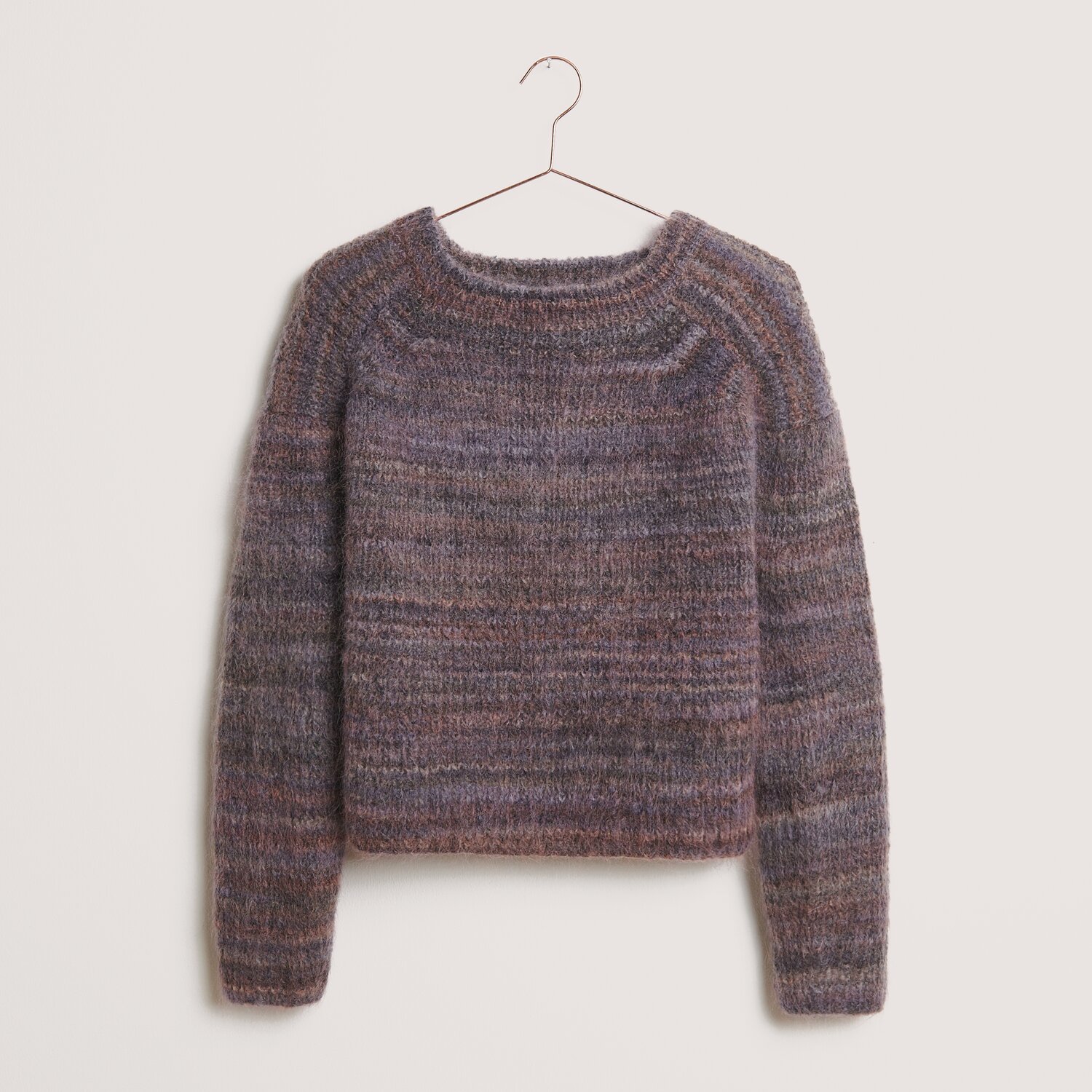 Gestrickter Pullover in lila 