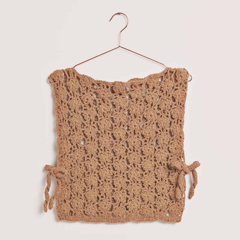 Gehäkelter Pullunder in Nougat: Modell 06 aus dem Heft Made by Me No. 22