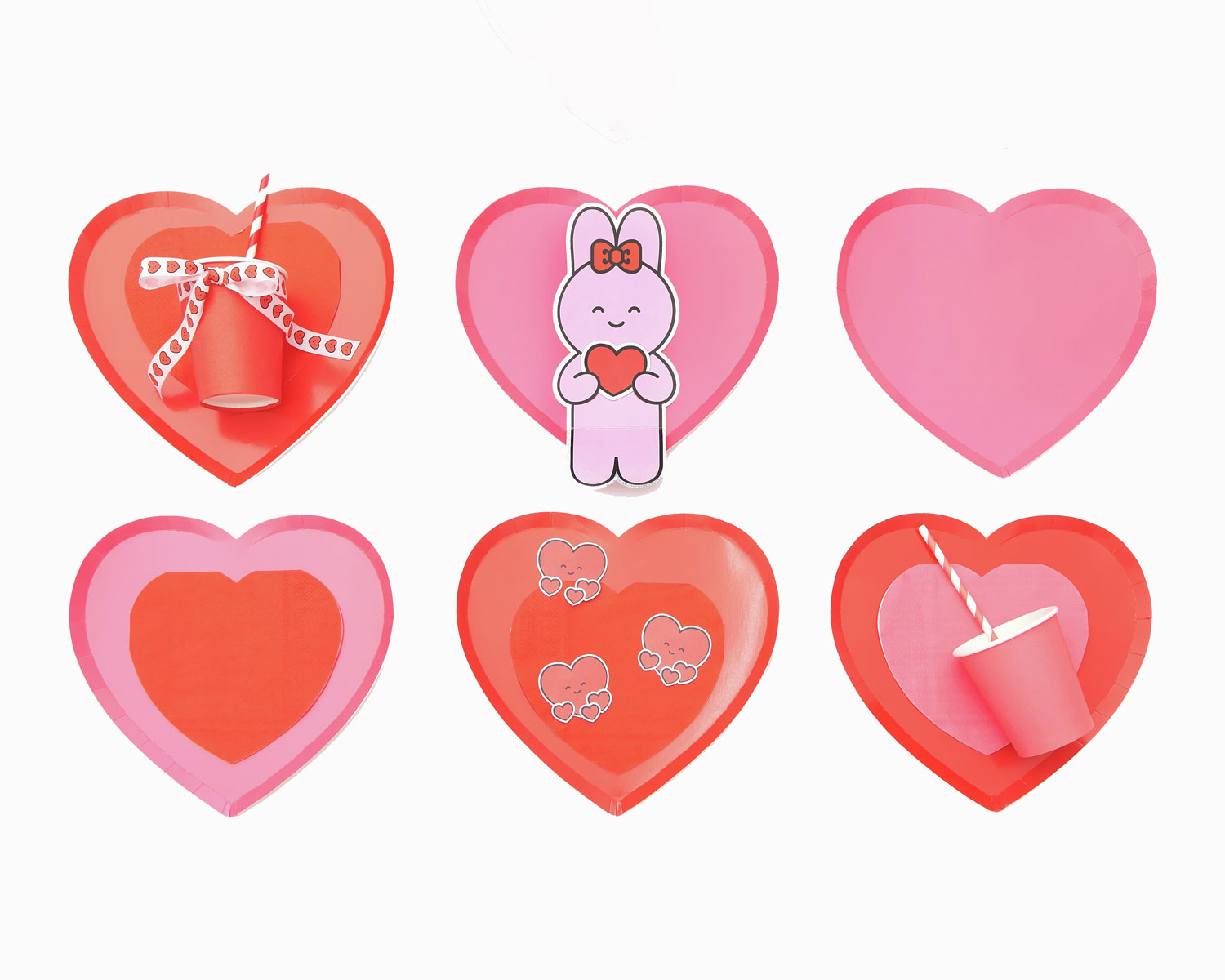 Herzpappteller in rot dekoriert