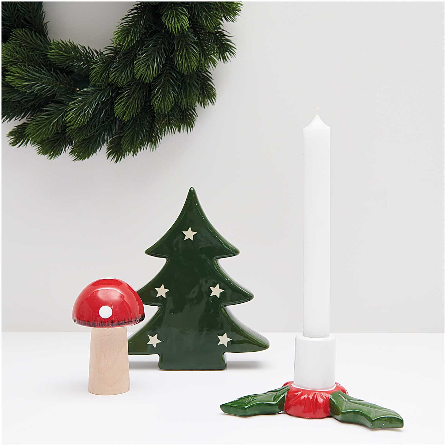Keramik-Tanne mit Sternen grün 19cm von Rico Design