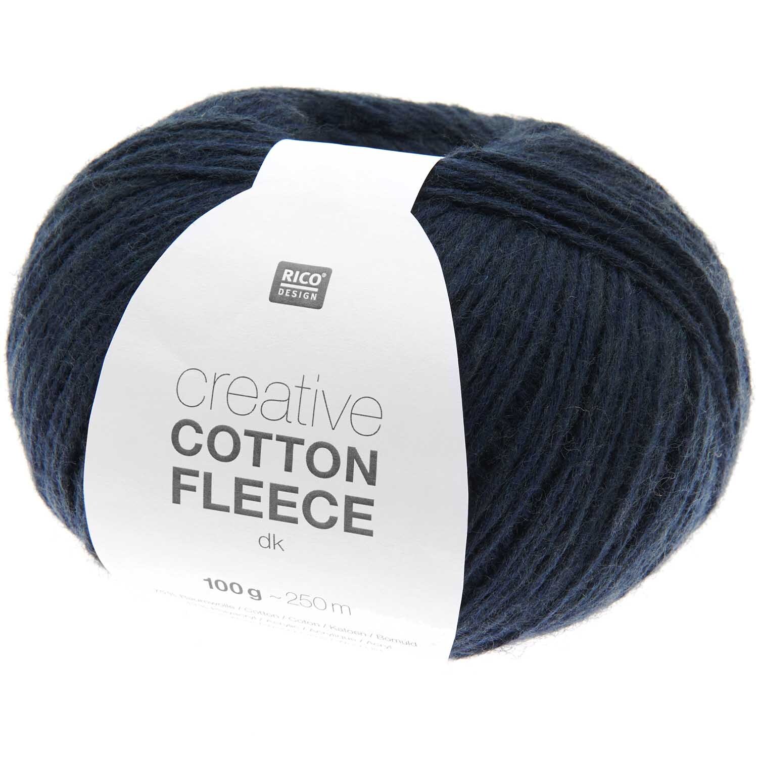 Creative Cotton Fleece dk von Rico Design in Marineblau, 100g Knäuel mit 250m Länge, ideal für Strickprojekte.