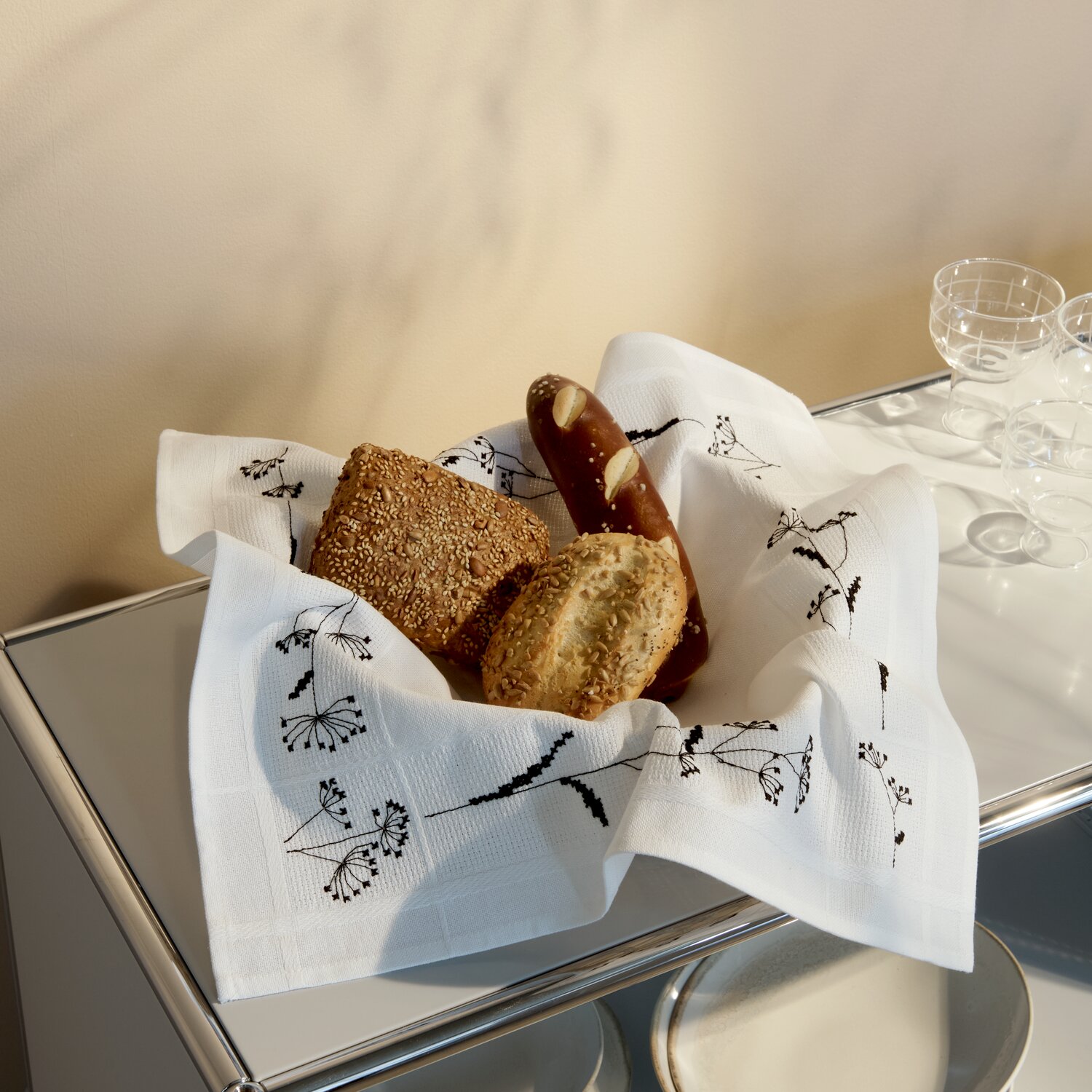 Stickpackung Gezählter Kreuzstich Brotdeckchen Gräser 45x45cm von Rico Design