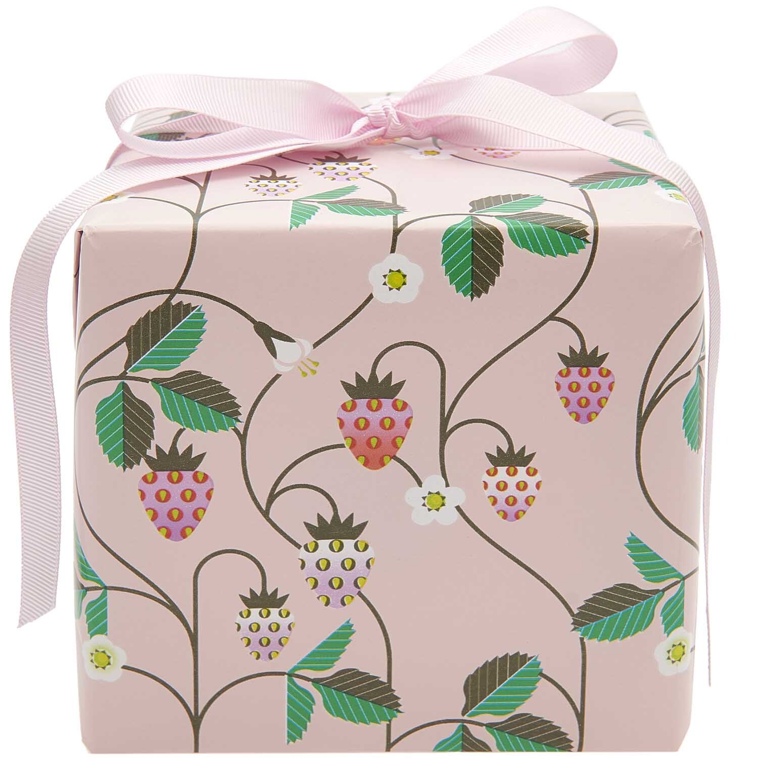 Paper Poetry Geschenkpapier Erdbeeren rosa 200x70cm 80g/m² Paper Poetry Geschenkpapier Erdbeeren rosa 200x70cm 80g/m²