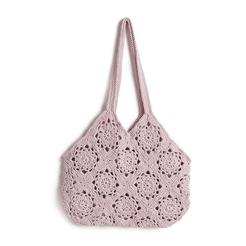 Eine Tasche aus Granny Squares gehäkelt.