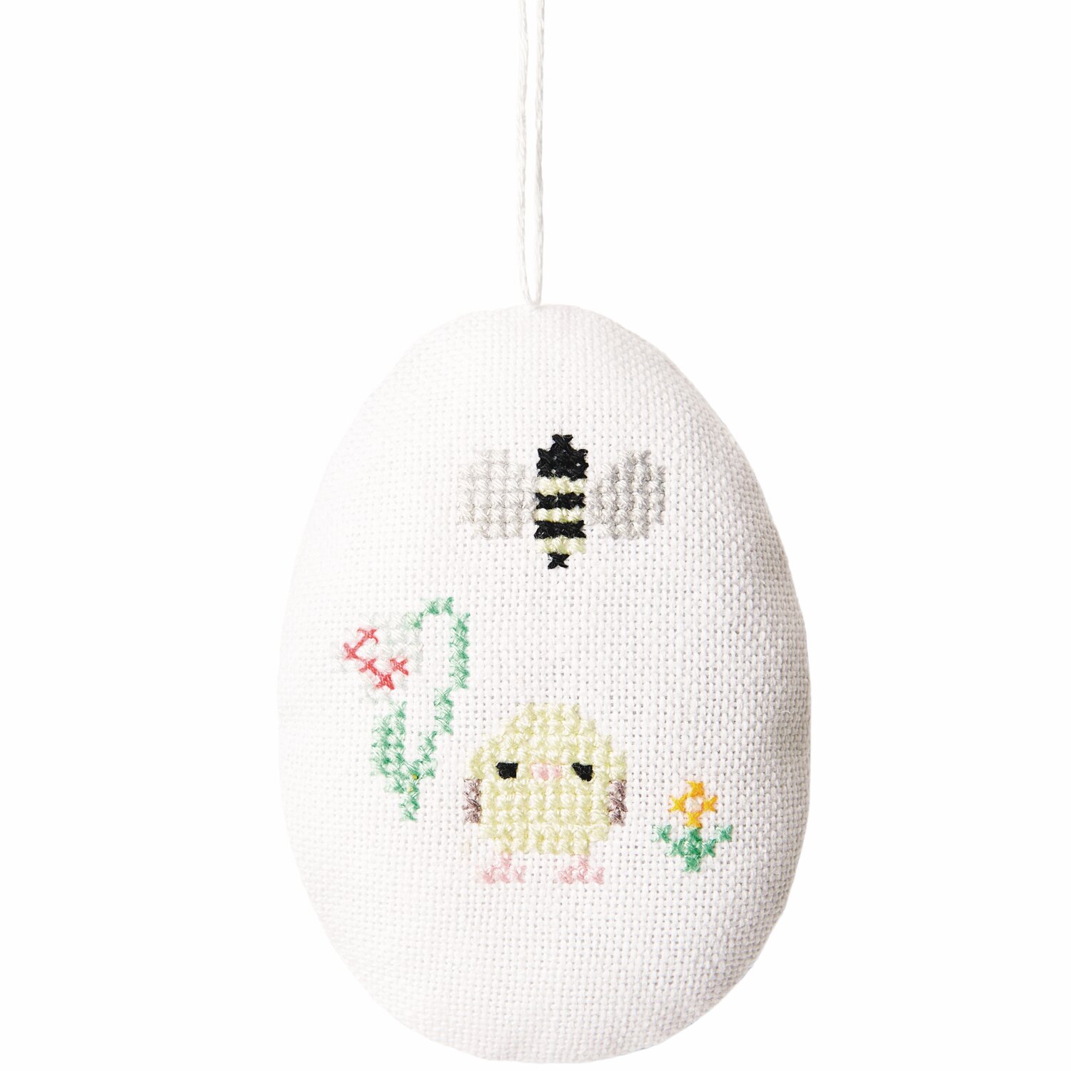 Stickbuch Futschikato 183: Weißes ovales Stickbild mit Biene, Küken und Blumenmotiv.