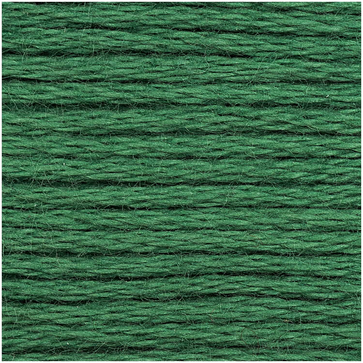 Sticktwist 8m von Rico Design in sattem Grün, ideal für Stickprojekte und Handarbeiten.