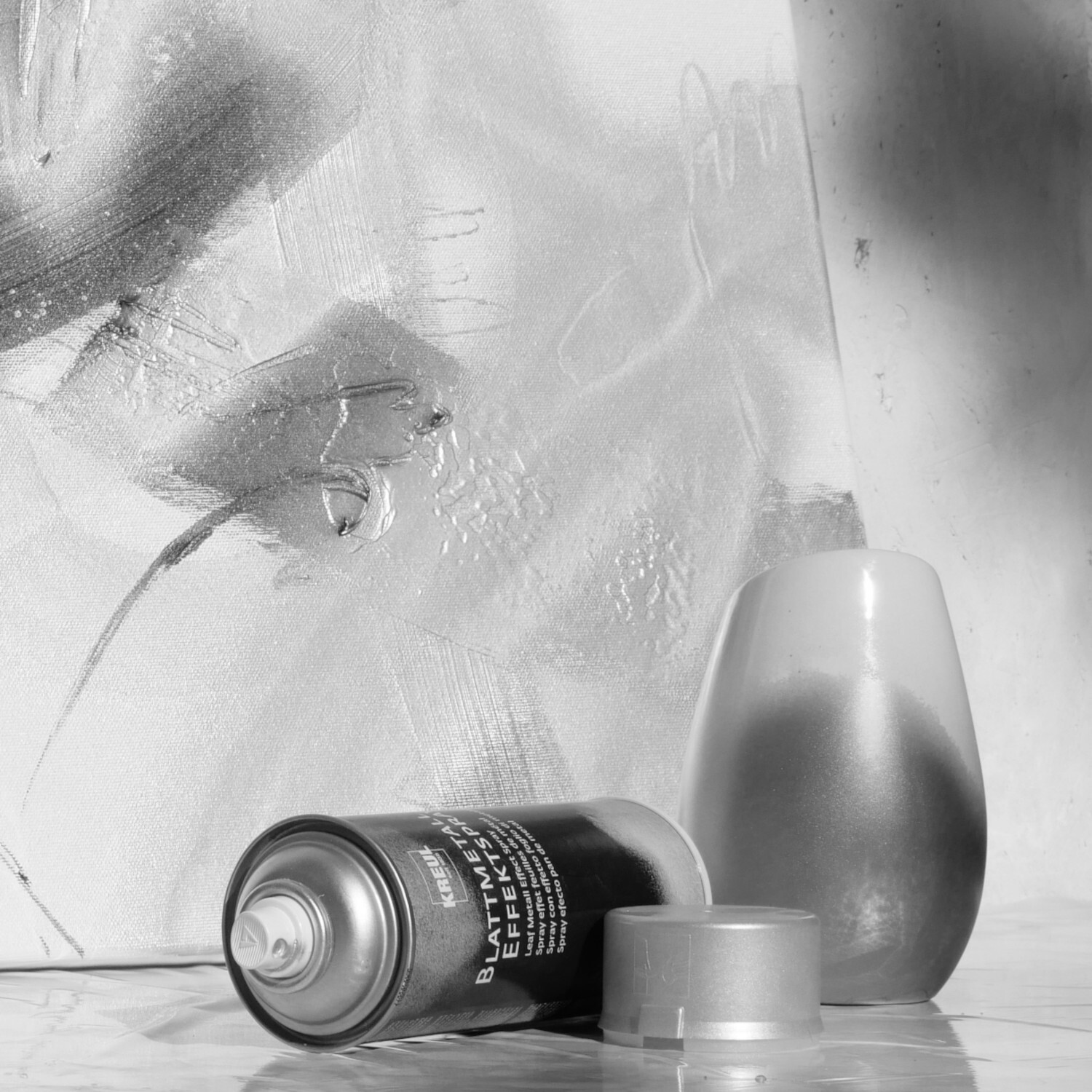 Blattmetall Effektspray, 400ml, verleiht Kunstwerken einen silbernen Glanz. Ideal für kreative Projekte.