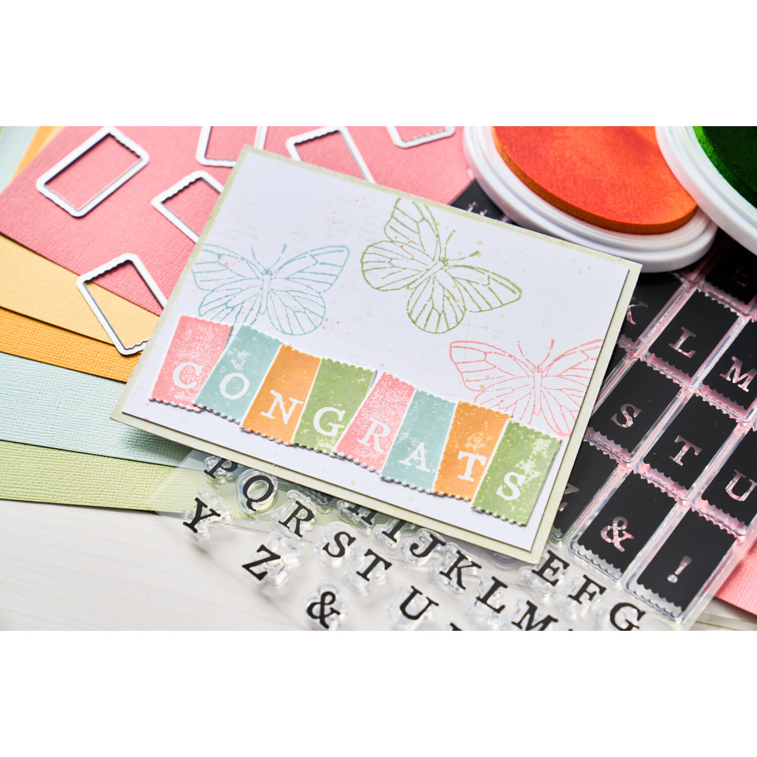 Painted Pencil Butterflies Clear Stamps and Framelits Set 10-teilig von idee. Creativmarkt