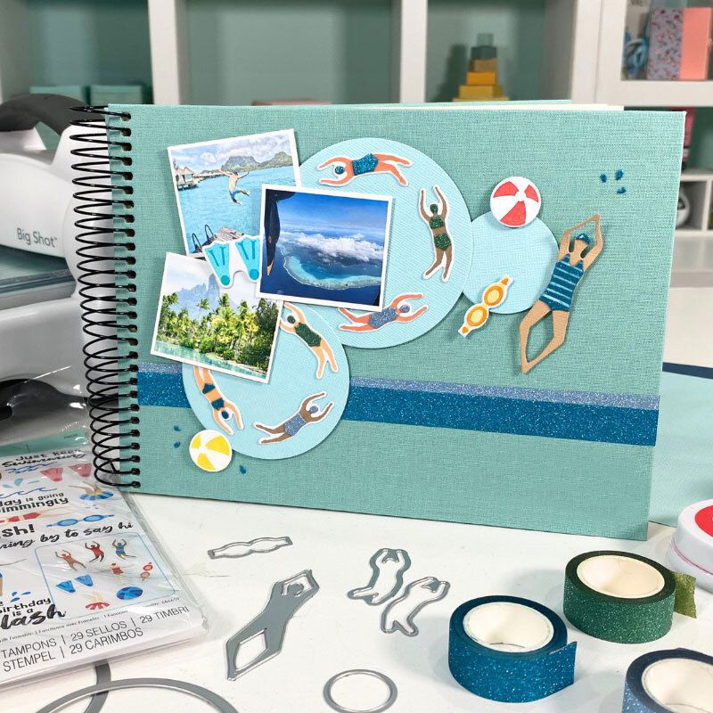 Bastelanleitung Urlaubsalbum mit der Sizzix gestalten: Kreatives Album in Türkis mit sommerlichen Motiven und Fotos, ideal für Urlaubserinnerungen.