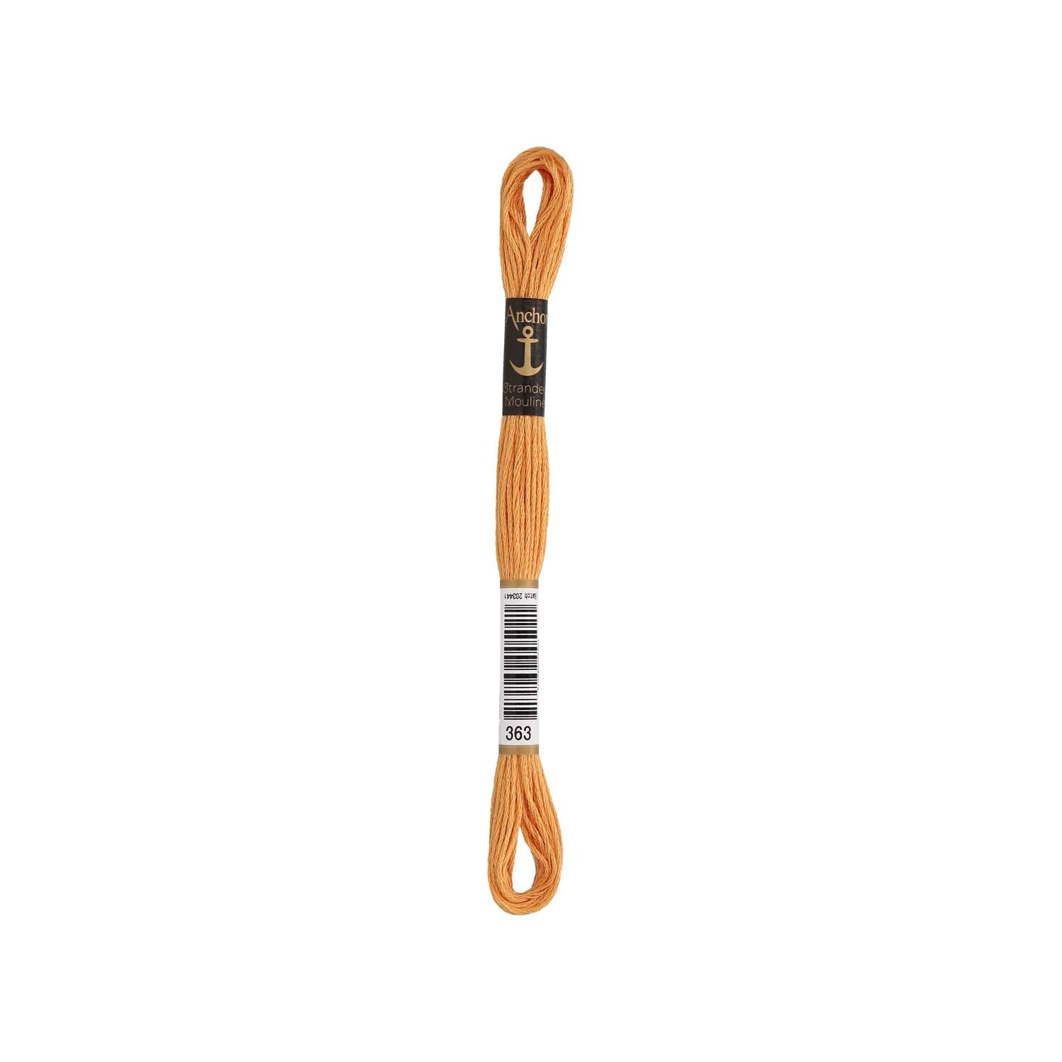 Coats Sticktwist 8m von Anchor in Orange, ideal für Stickarbeiten, auf weißem Hintergrund.