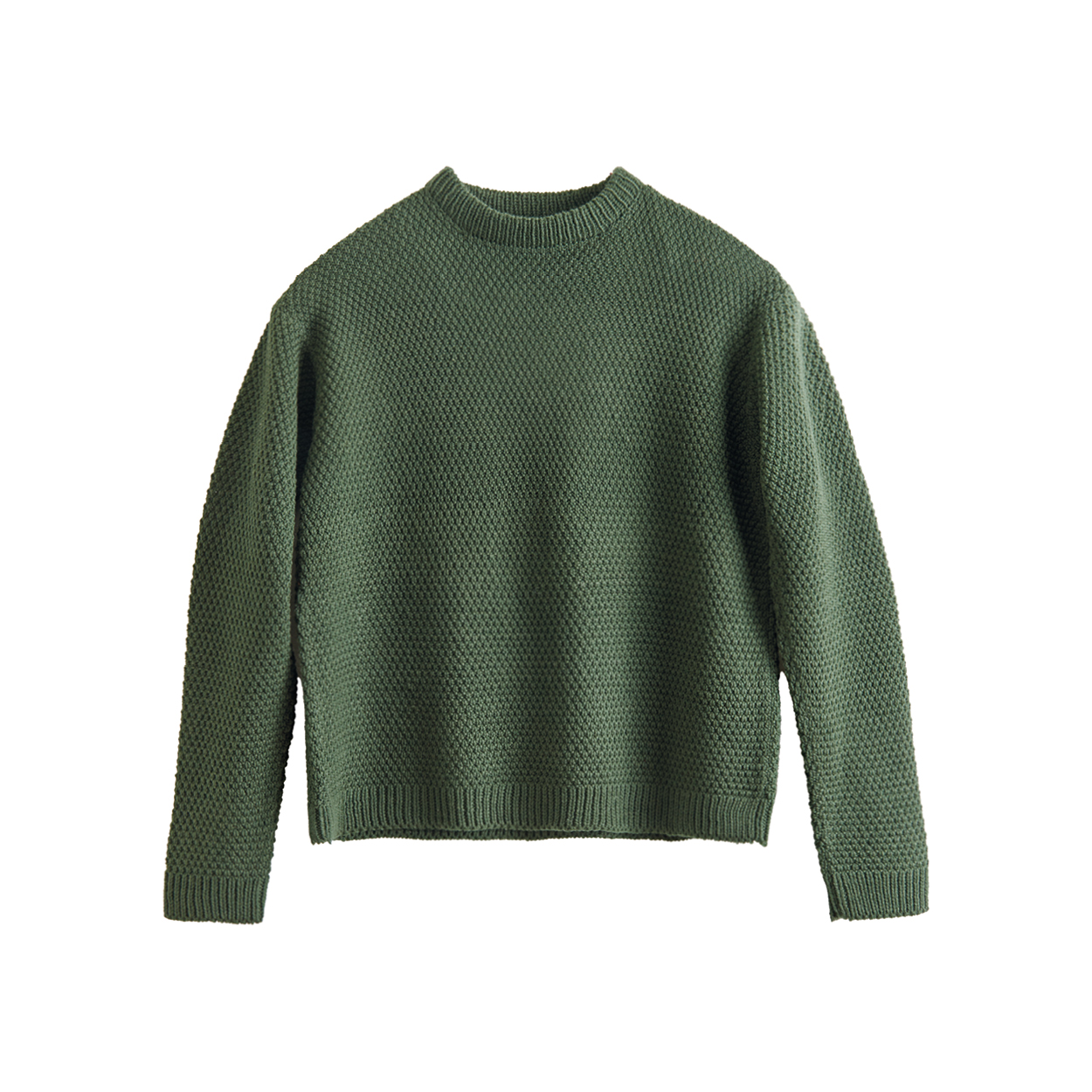 Herren-Strickpullover auf hellem Untergrund