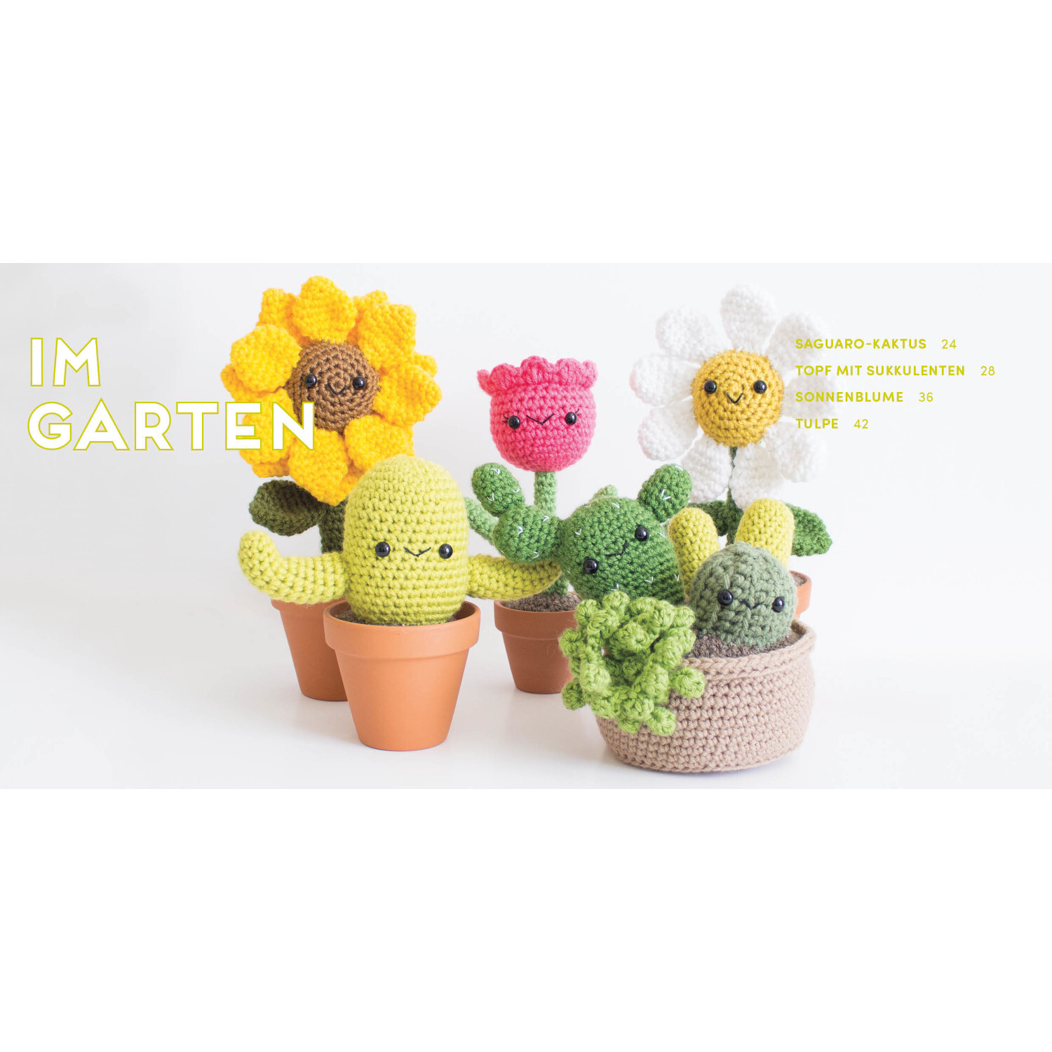 Meine kunterbunte Amigurumi-Welt: Bunte gehäkelte Pflanzen in Töpfen, darunter Kaktus und Sonnenblume.