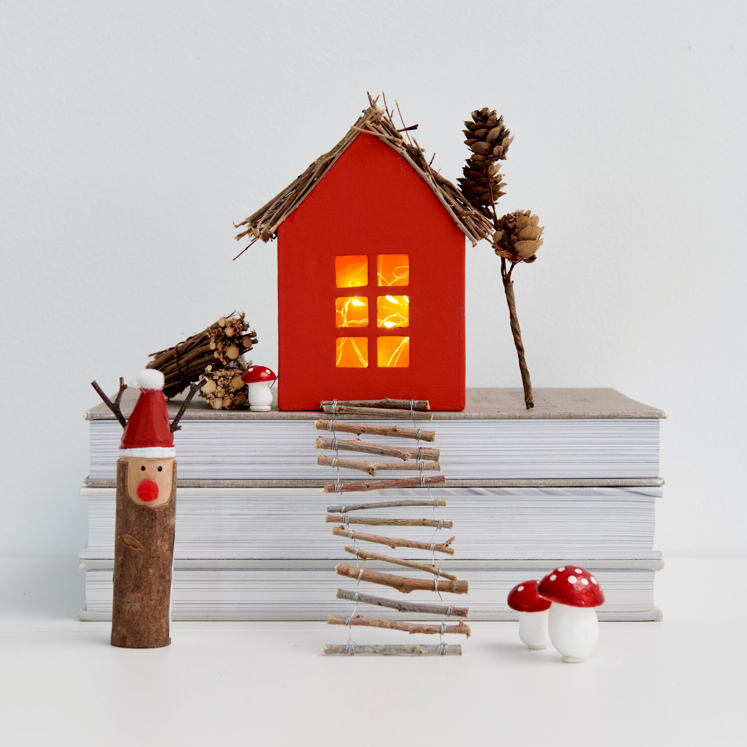 Bastelanleitung Wichtelhaus aus Pappmaché von Rico Design