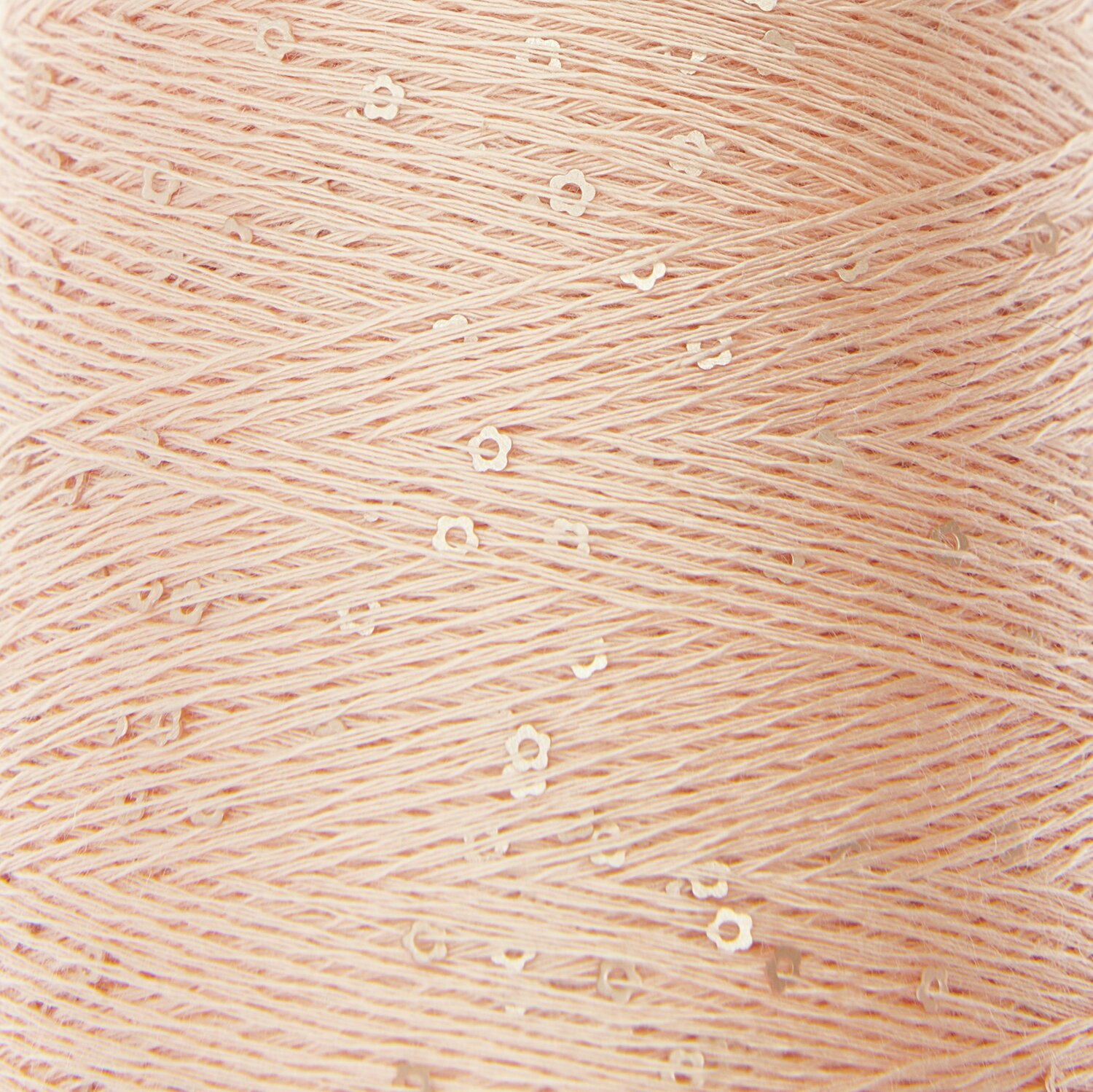 Creative Make It Blümchen: Feines Garn in Apricot von Rico Design, ideal für zarte Strickprojekte.