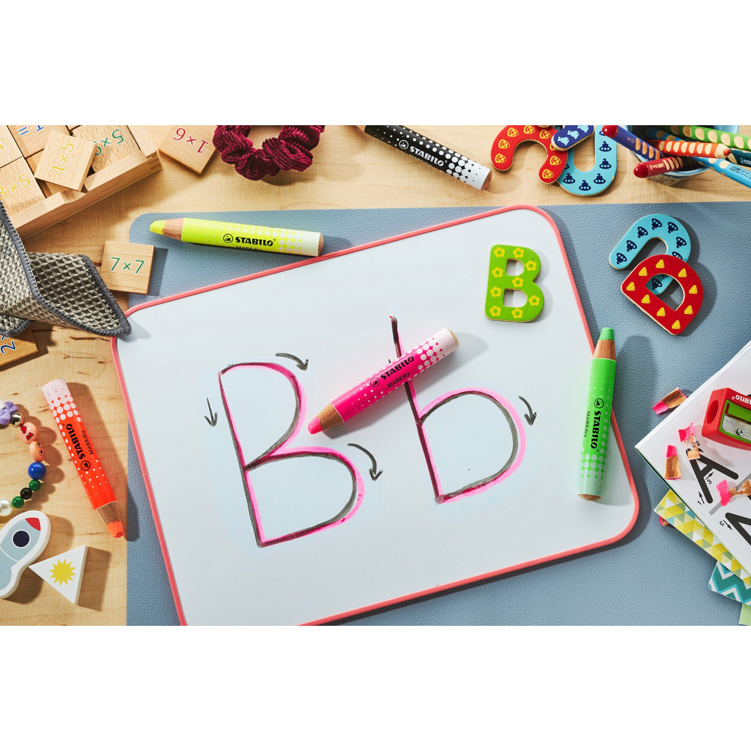 Markdry Neon Set inkl. Spitzer und Tuch von STABILO International 