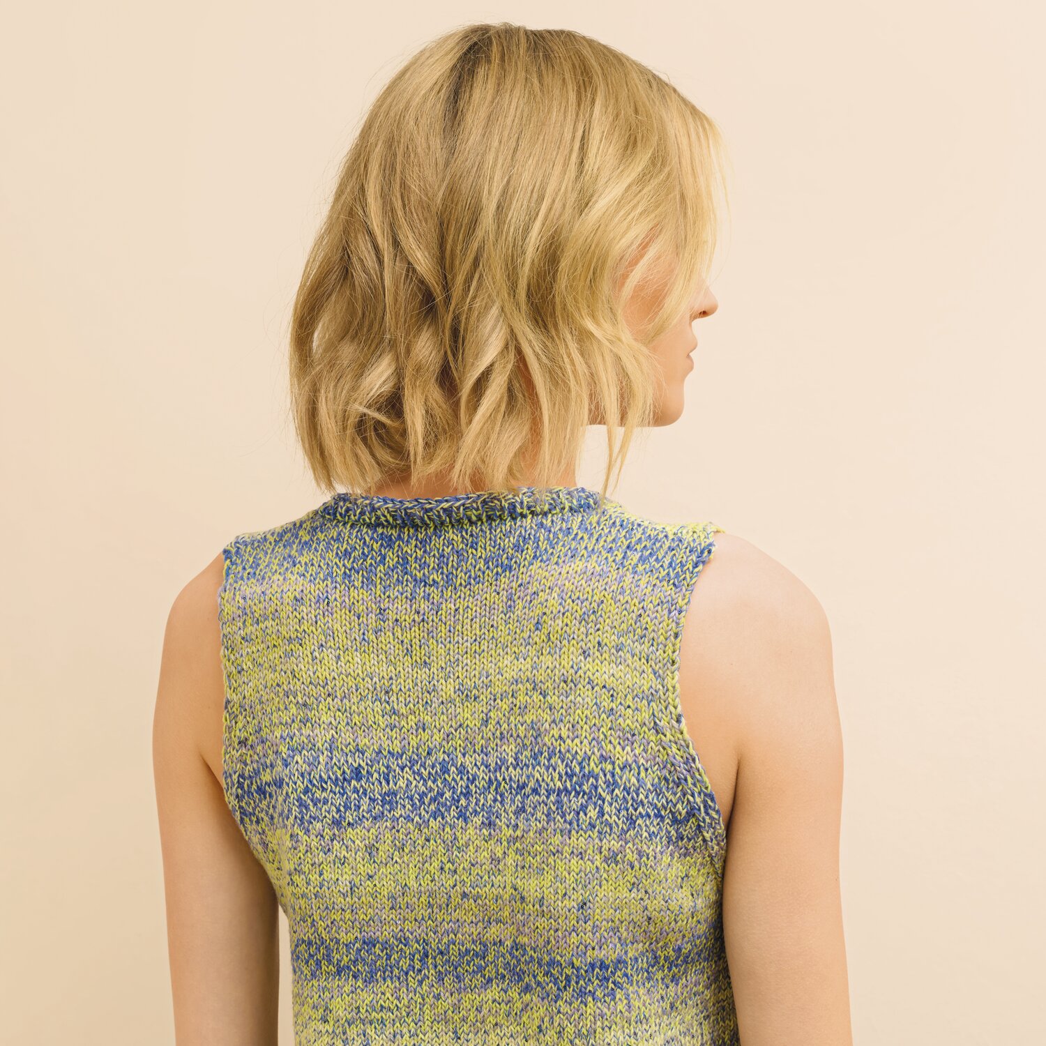 Strickset Top Modell 17 aus Made by Me No. 22 von Rico Design