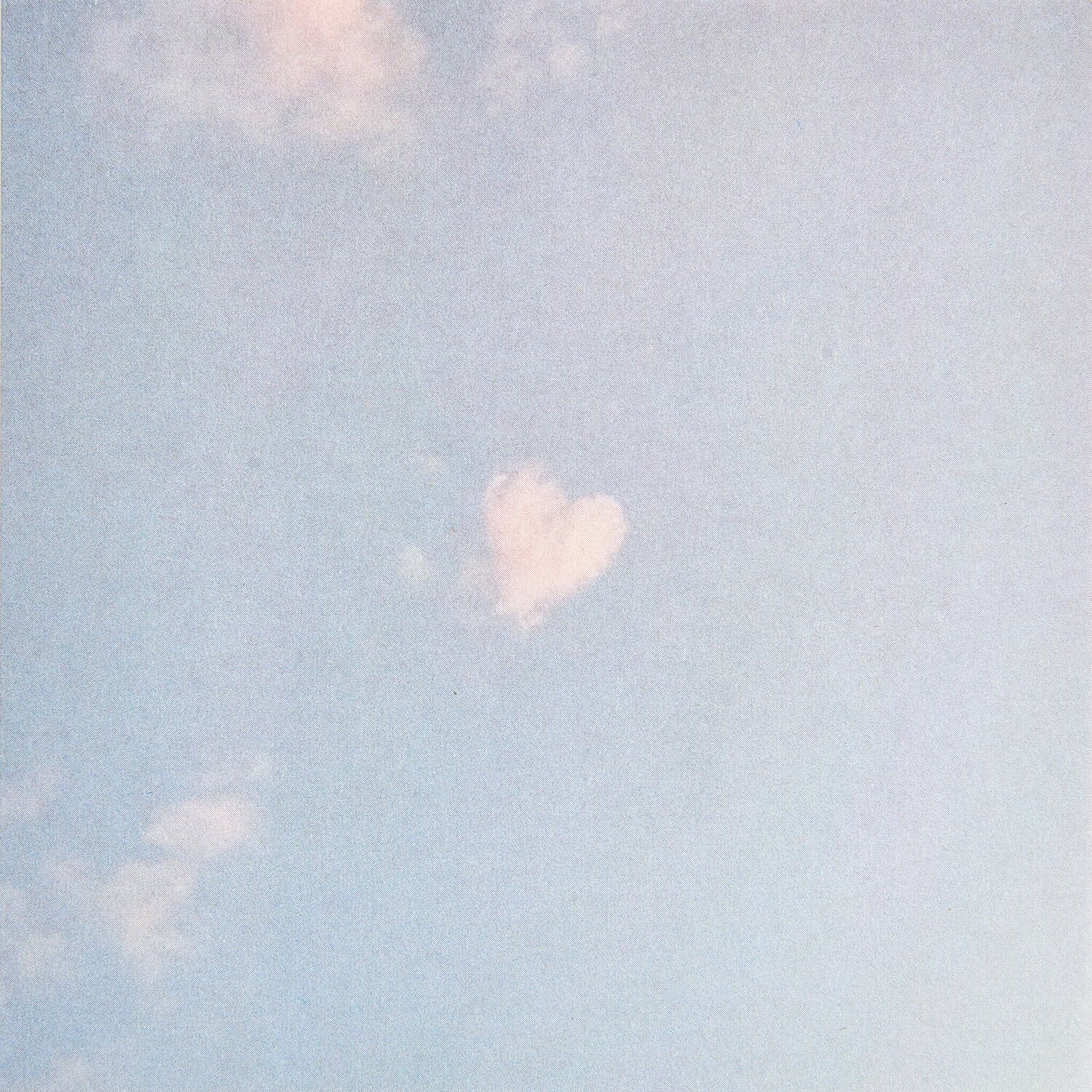 Paper Poetry Notizzettel-Box The Sky is the Limit zeigt einen blauen Himmel mit herzförmiger Wolke.