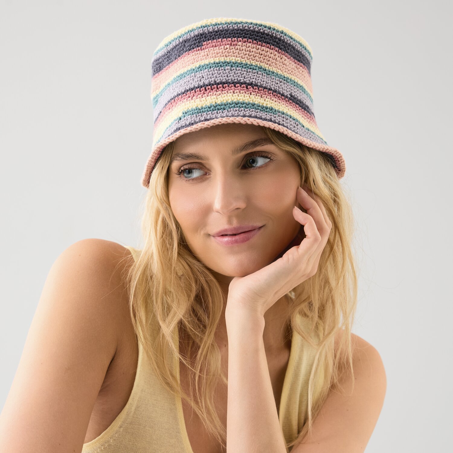 Häkelset Bucket Hat Modell 08 aus Die Neue Masche No. 15 von idee. Creativmarkt