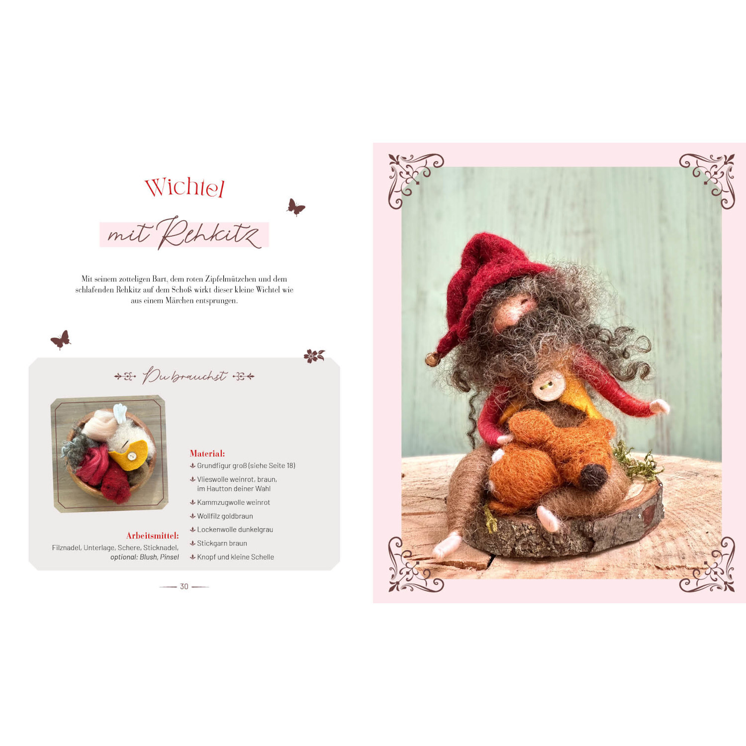 Zauberhaft gefilzt: Wichtel mit roter Mütze und braunem Bären, präsentiert auf Holzscheibe.