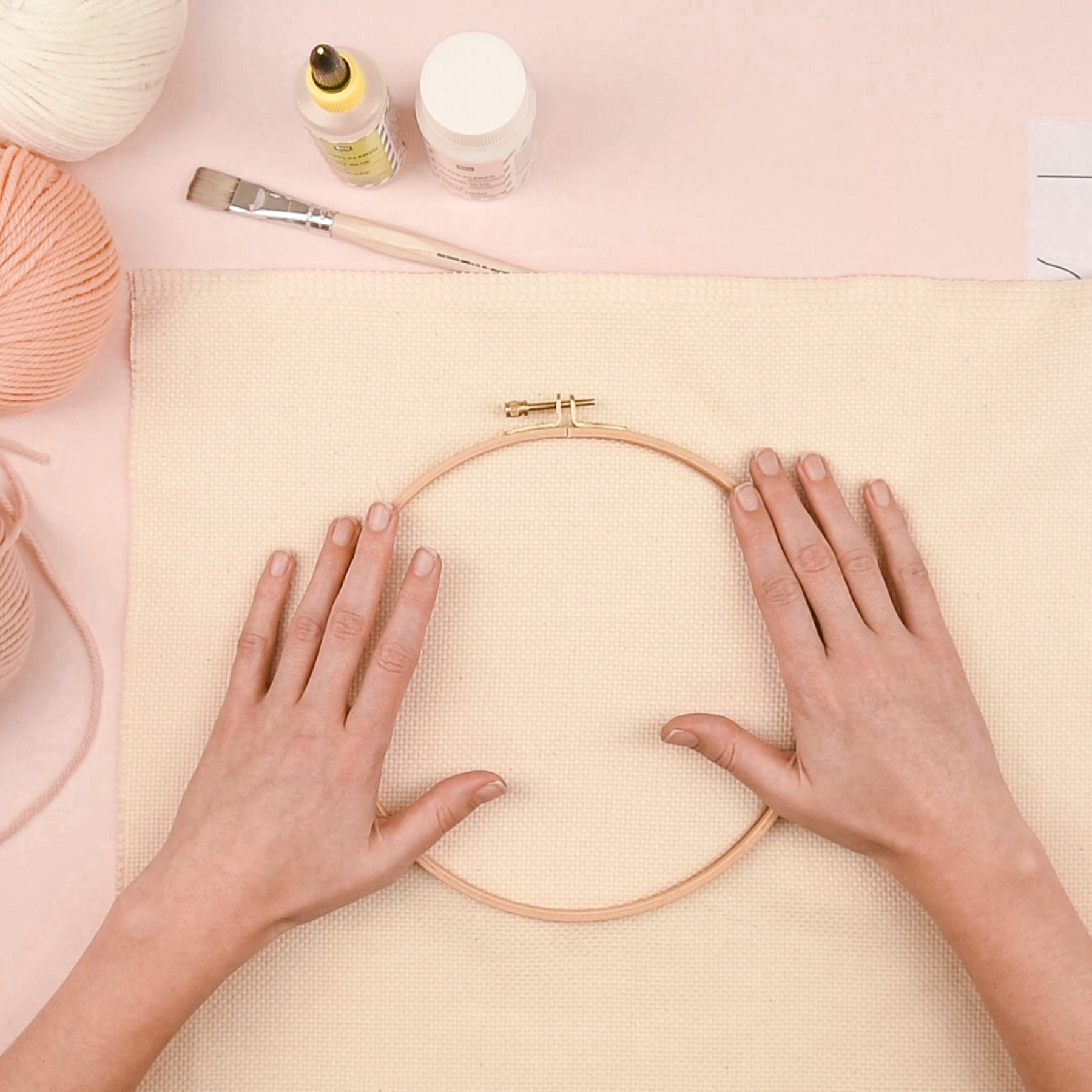 Schritt 3 - Stoff einspannen für ein Punch Needle Projekt