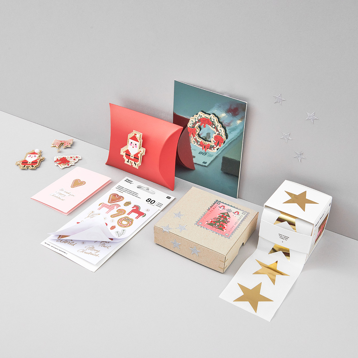 Sticker mit Weihnachtsmotiven in grauer Ecke