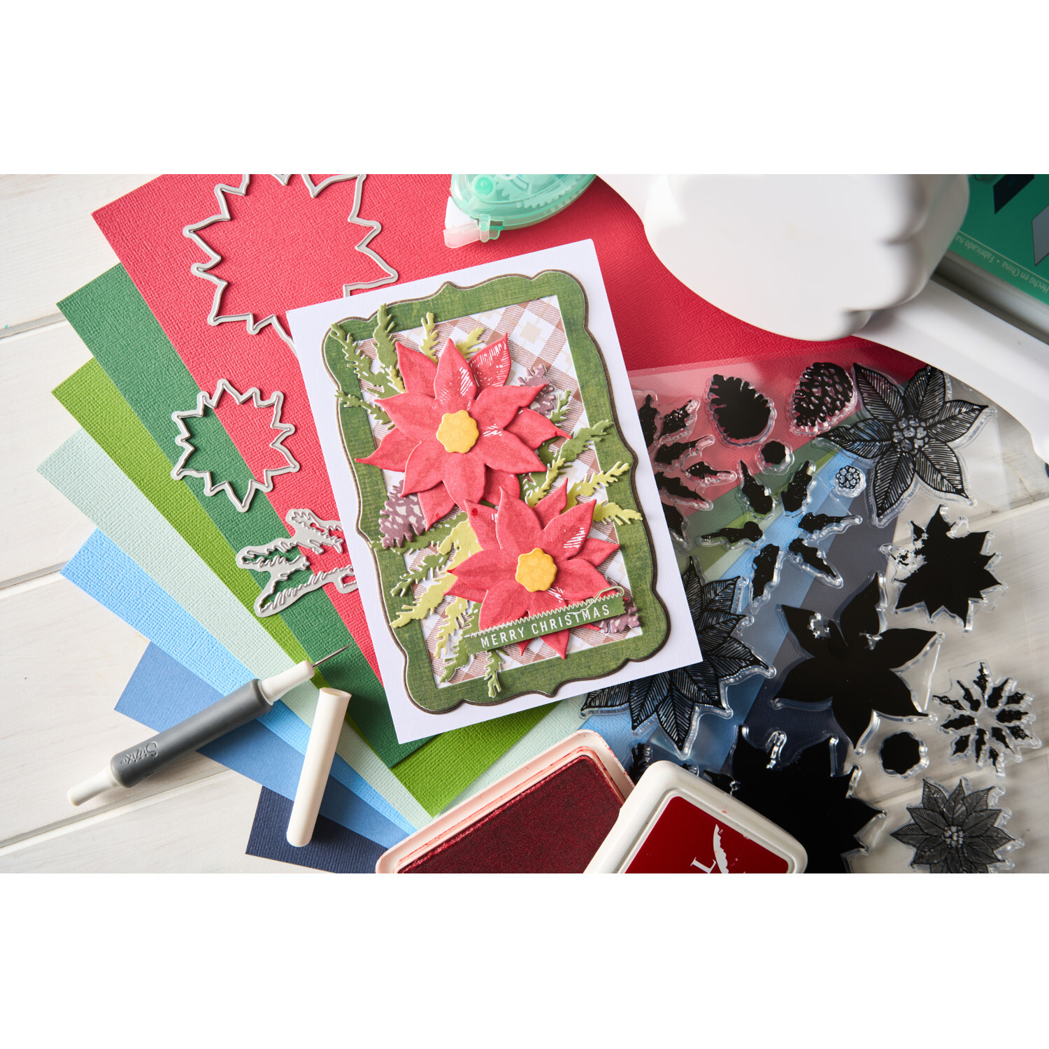 Thinlits Die Set Snap and Swap Merry Christmas: Kreatives Bastelset mit roten und grünen Elementen, ideal für festliche Grußkarten.