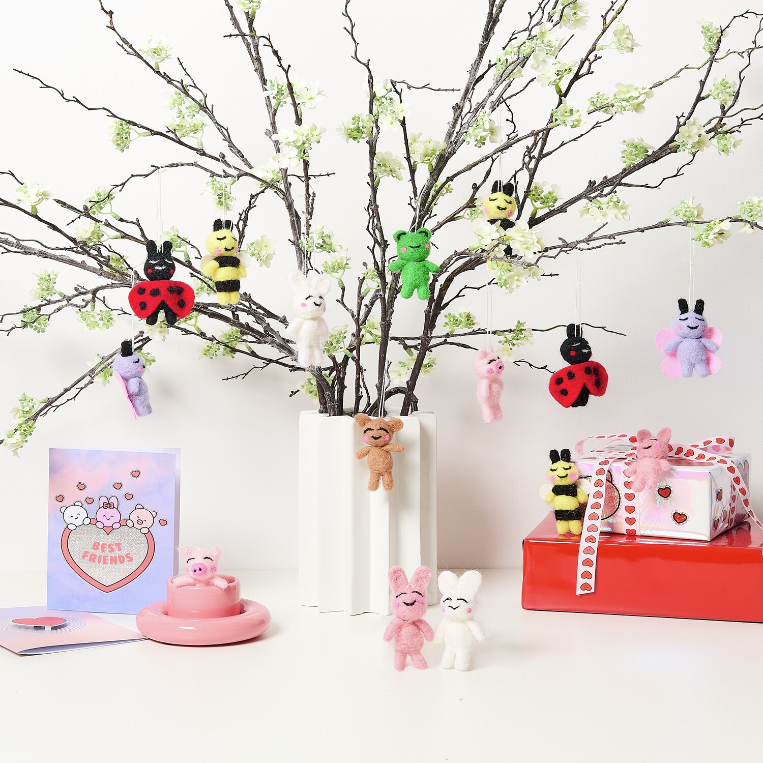 Aufhänger Filz-Hase 3D 8,5x3,9x2,4cm Farbe Rosa von Rico Design