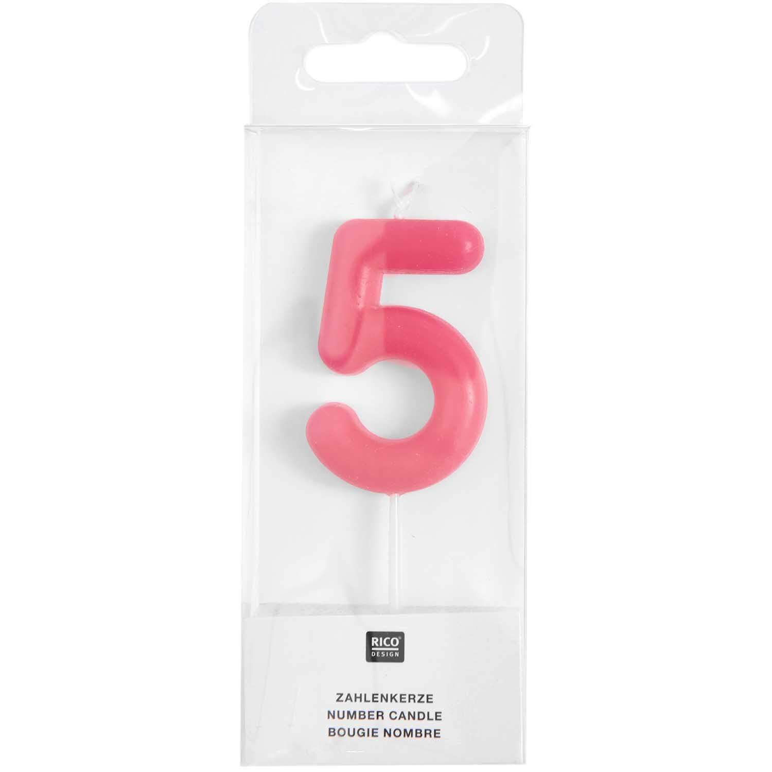 Zahlenkerze Neon Pink in Form der Zahl 5, 10,5 cm groß, von Rico Design, in einer transparenten Verpackung.