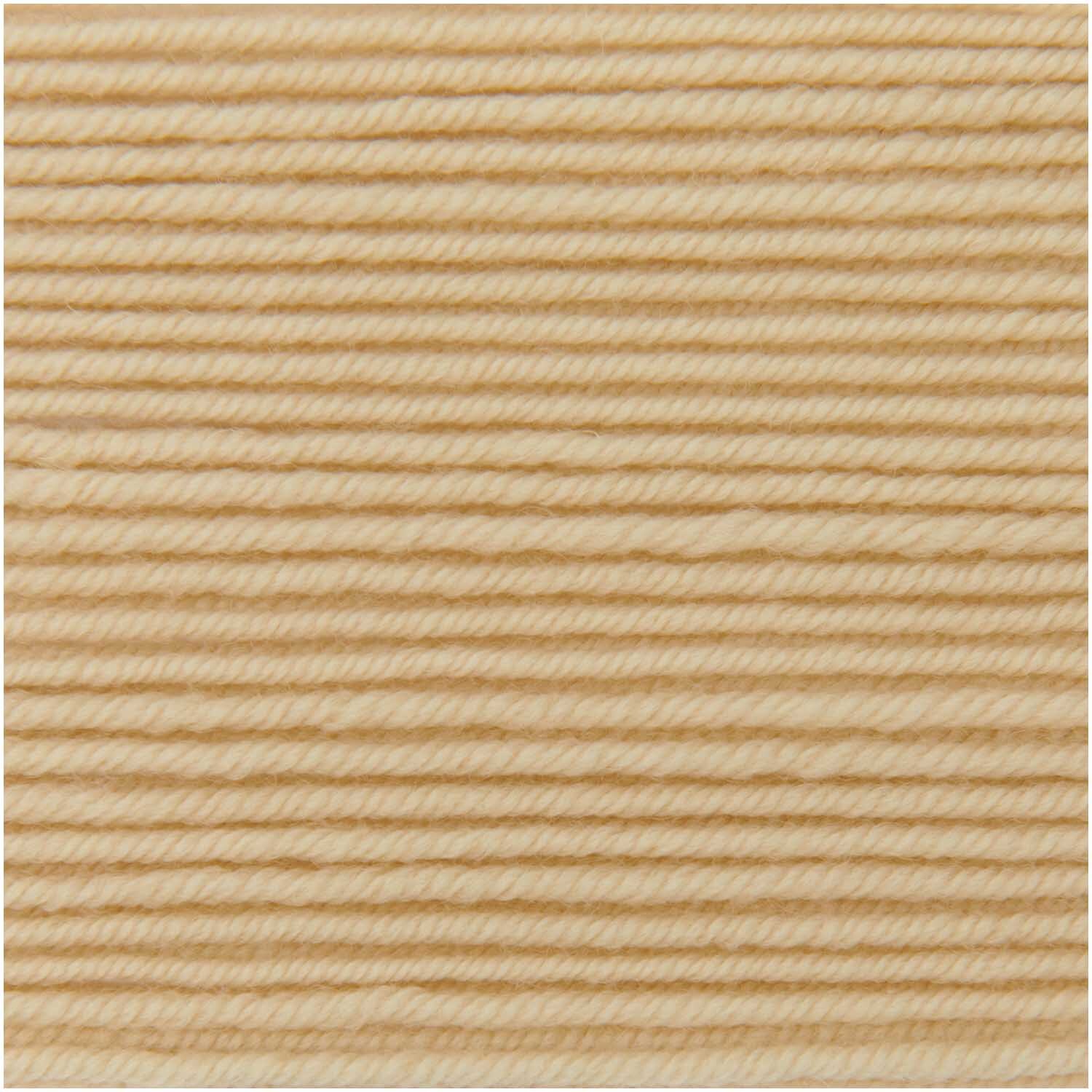 Siena Wolle in Staubfarbe von Wolle Rödel, 50g Knäuel mit 135m Länge, zeigt feine, gleichmäßige Fäden.