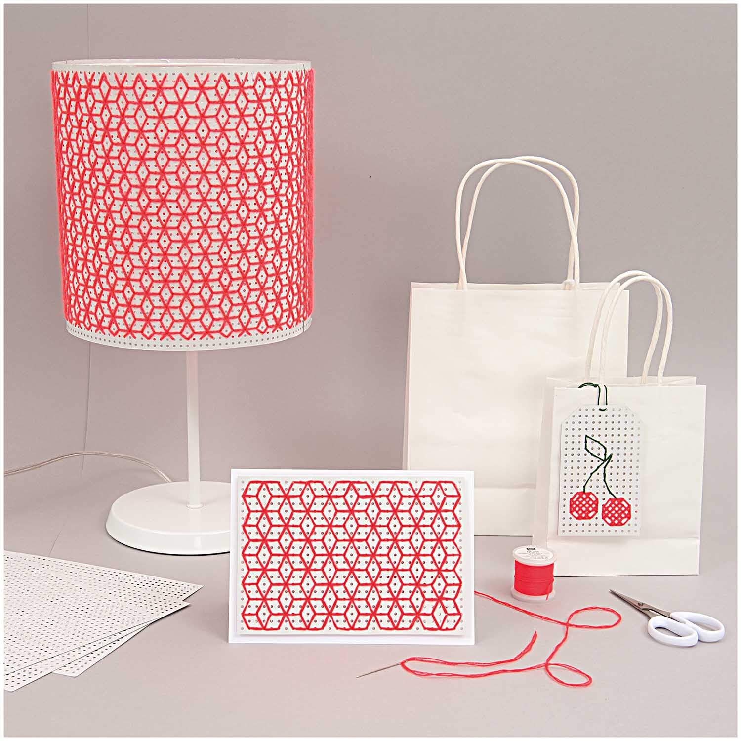 Papiertüte weiß Größe 24x31x12 cm von Rico Design