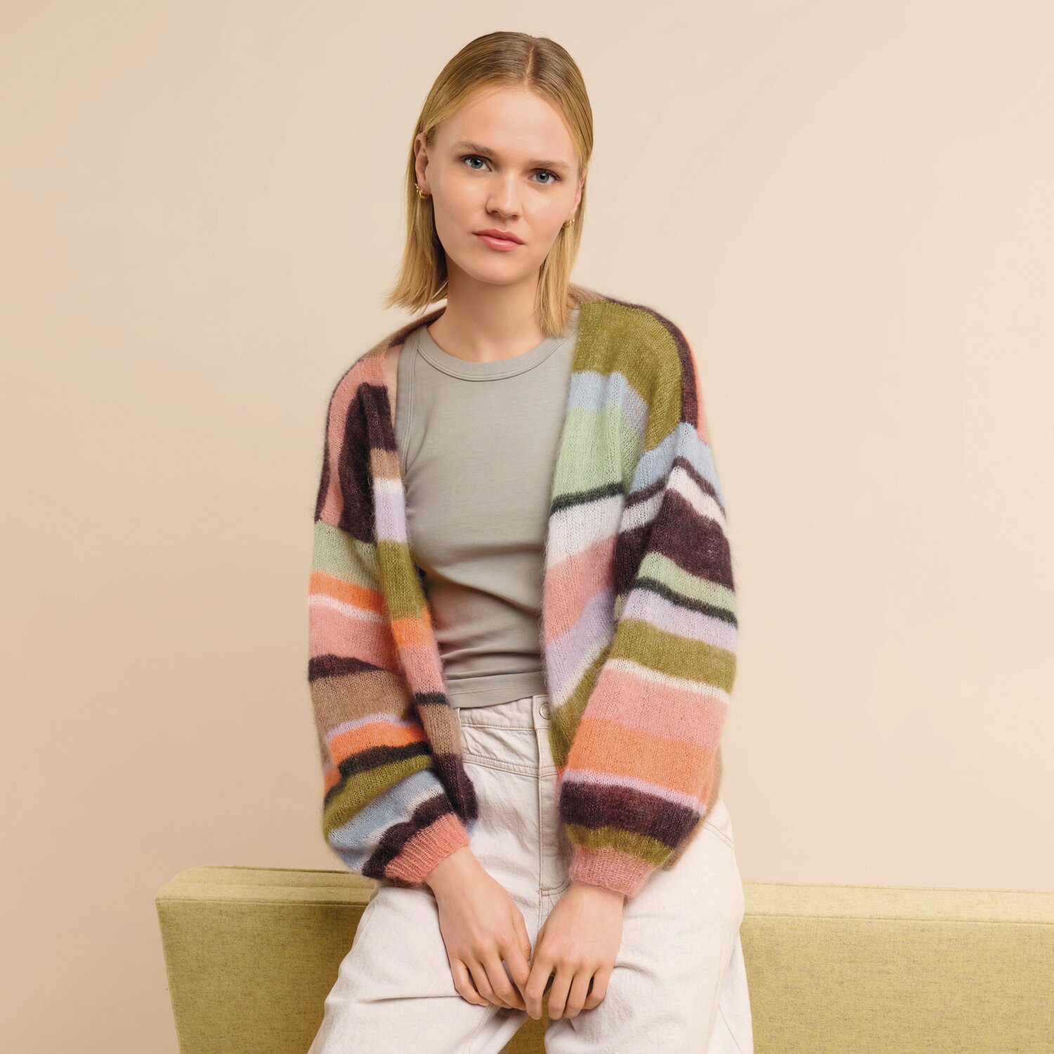 Strickset Jacke Modell 08 aus Made by Me No. 22 von Rico Design