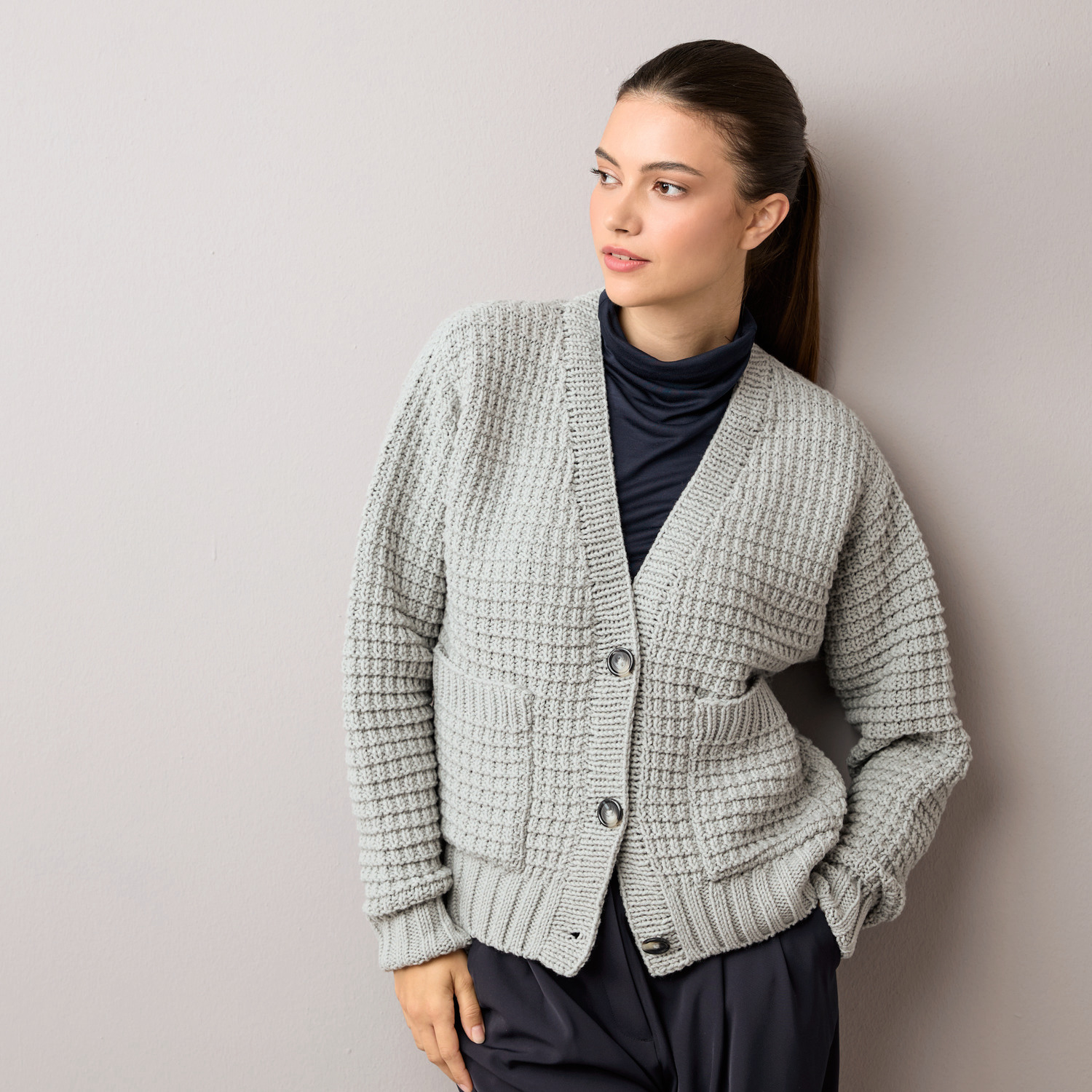 Strickset Cardigan Modell 06 aus Die Neue Masche No. 11 von Rico Design