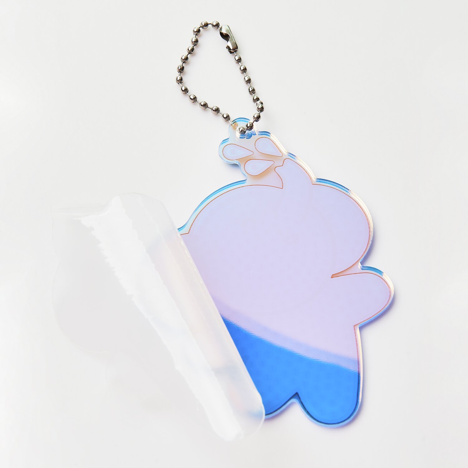 Diamond Painting Aufhänger Tiere, 29-teilig, zeigt eine blaue Tierform mit Schutzfolie.