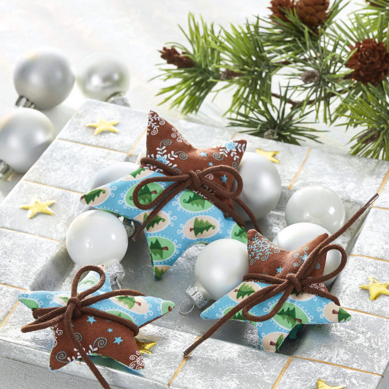 Nähanleitung Stoffsterne von idee. Creativmarkt 