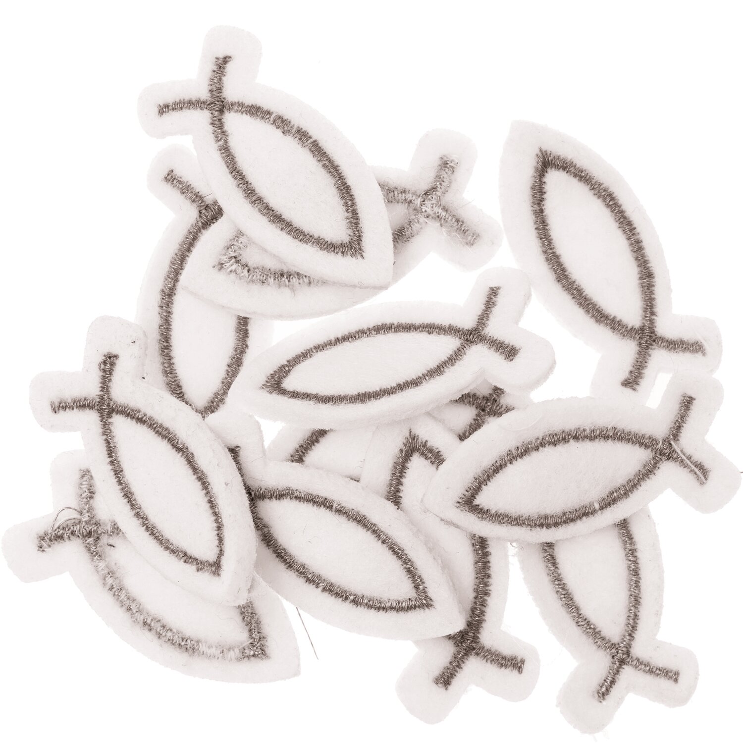 Filzstreu Fisch weiß-silber 12 Stück: Weiße Filzfische mit silbernen Akzenten, ideal für Dekorationen.