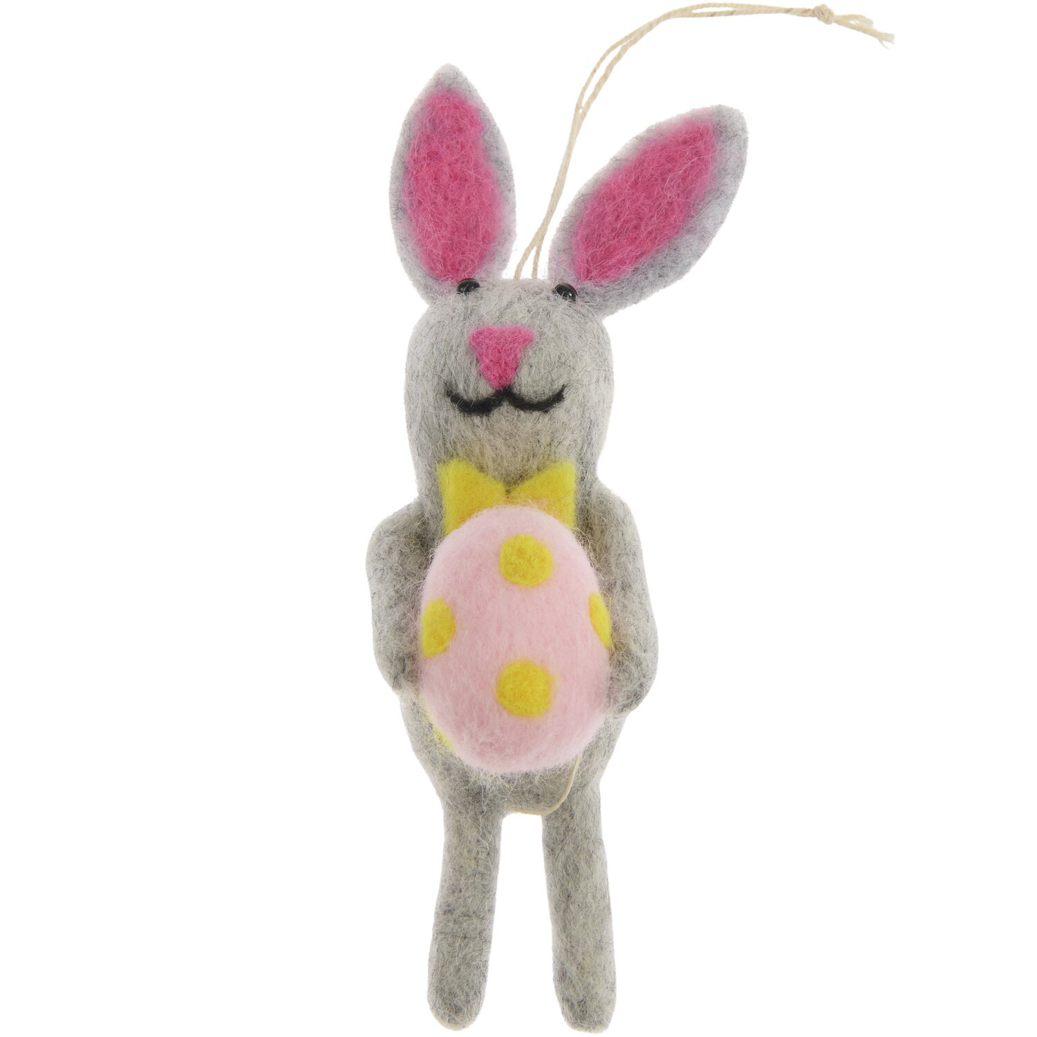 Aufhänger Filz-Hase mit Osterei und gelber Fliege: Grauer Hase aus Filz hält ein rosa Ei mit gelben Punkten.