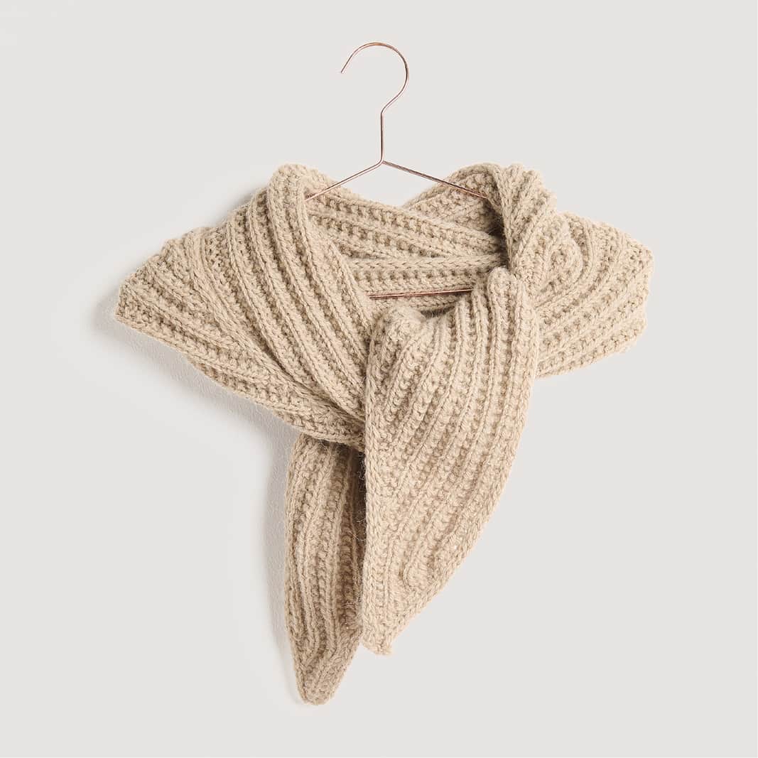 Gestricktes Kapuzentuch: Modell 05 aus dem Heft Lovewool No. 23