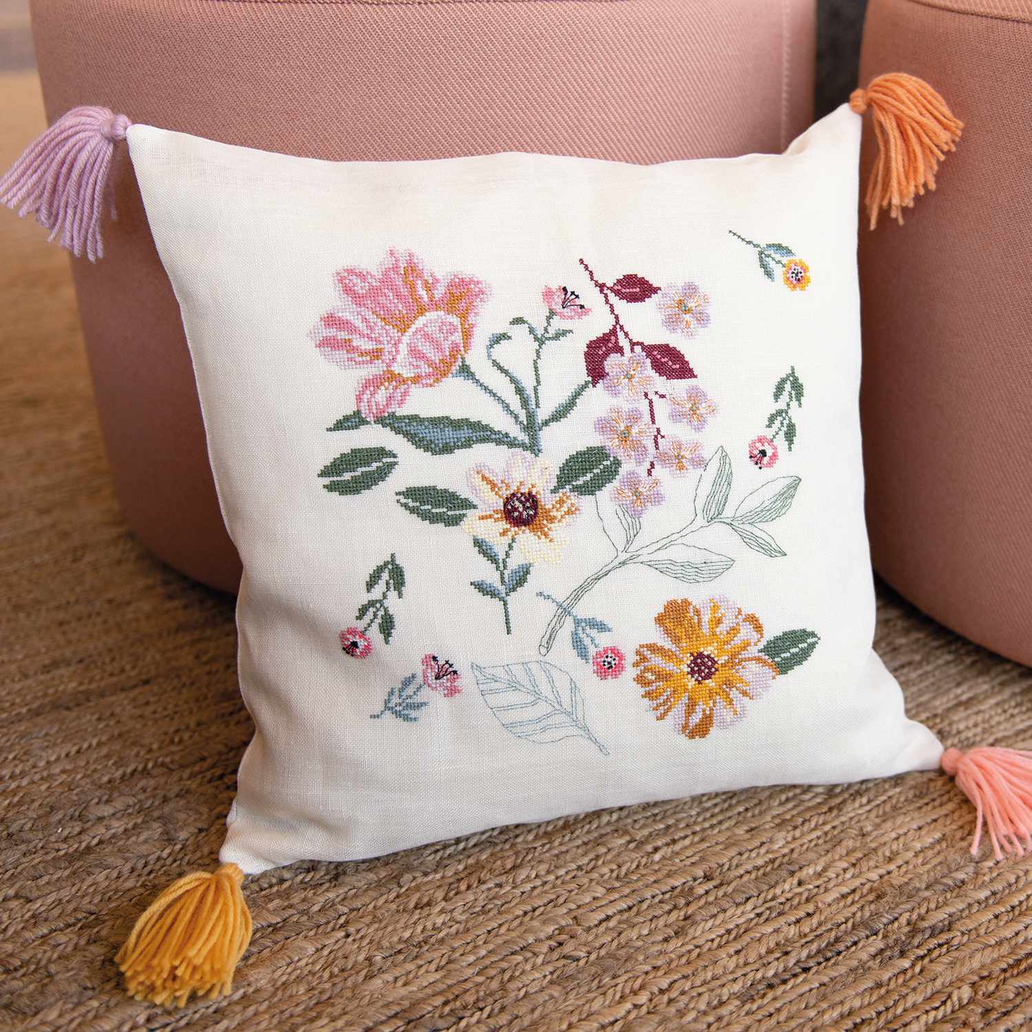 Stickanleitung florales Kissen gestalten