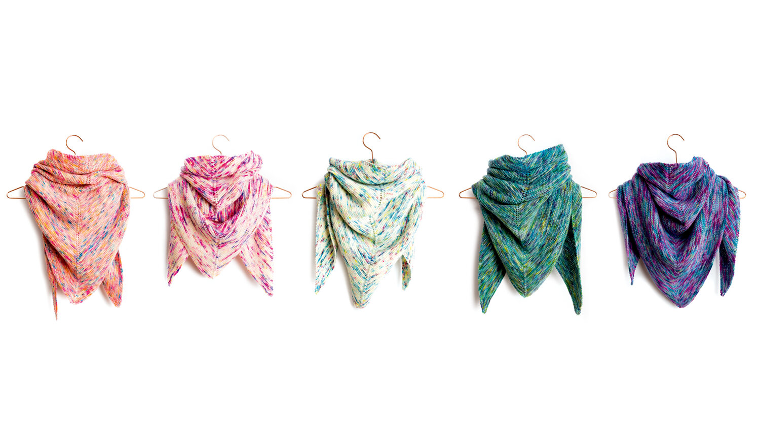 Strickanleitung Dreieckstuch aus Luxury Hand-Dyed Happiness dk