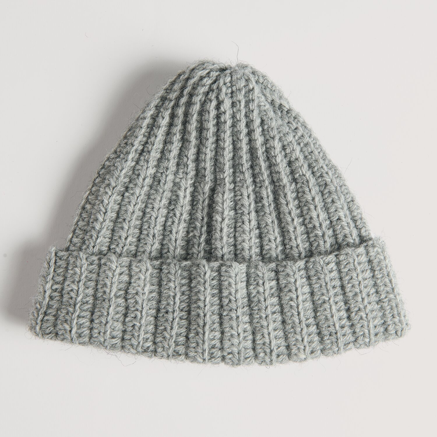 Häkelset Mütze Modell 03 aus Die Neue Masche No. 16 Herbst, Wolle Rödel, gerippte Beanie mit Umschlag, weiche Struktur, ideal für warme Winter-Outfits