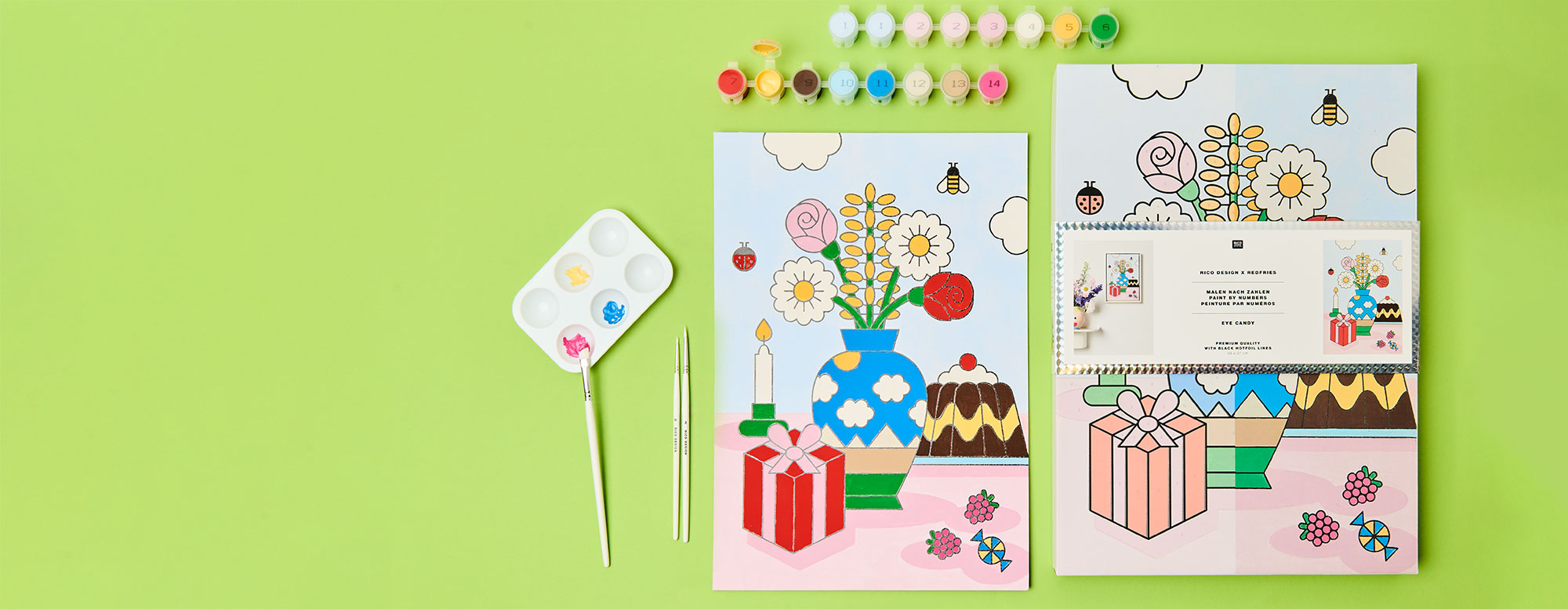 Malen nach Zahlen mit der Verpackung und dem Zubehör. Flatlay von Produkten der Kollektion Eye Candy.