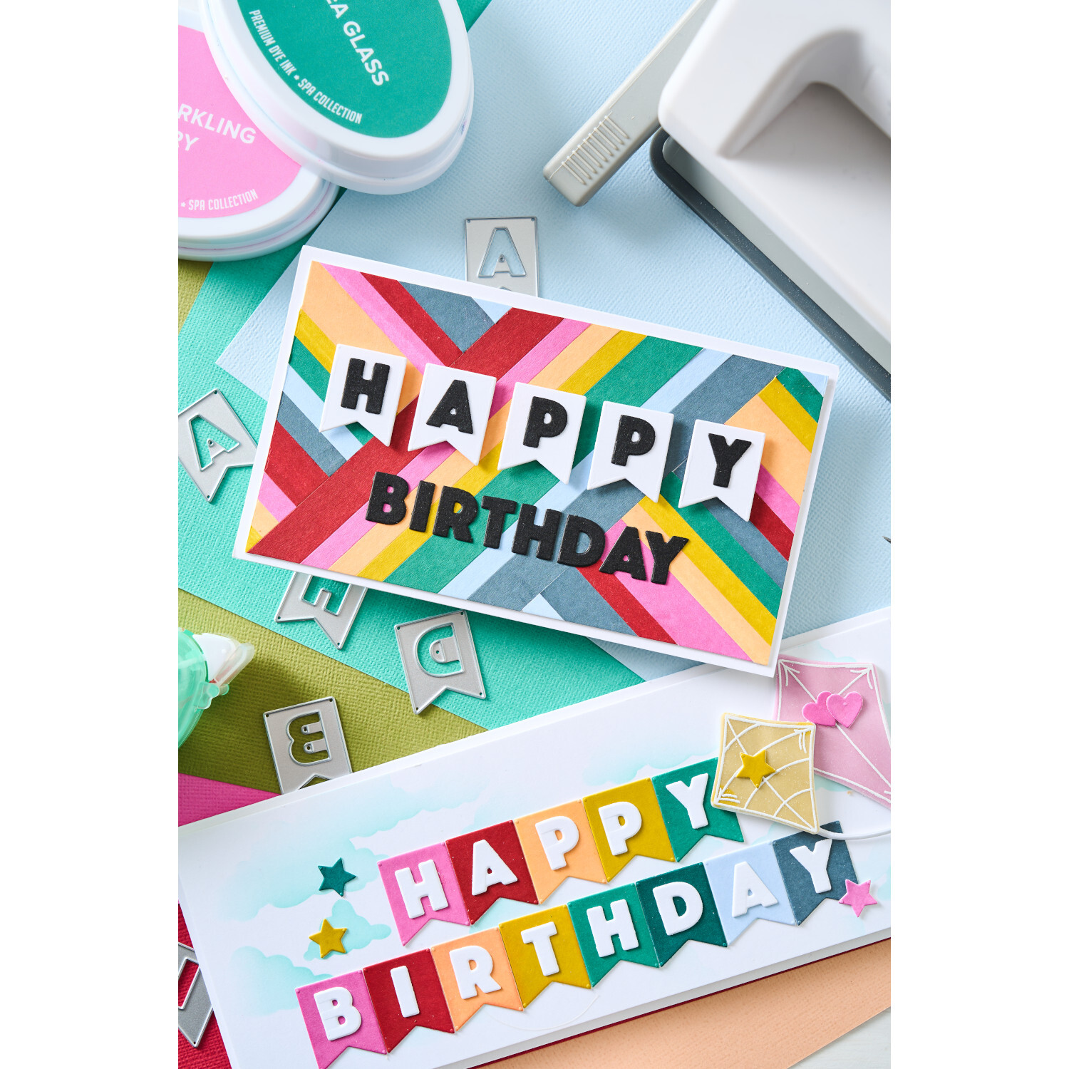 Thinlits Birthday Bunting Set 17 Stück von idee. Creativmarkt