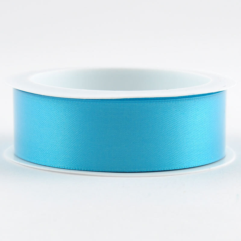 Satinband 25mm 5m in Türkis von Halbach, aufgerollt auf einer weißen Spule, ideal für Dekorationen.