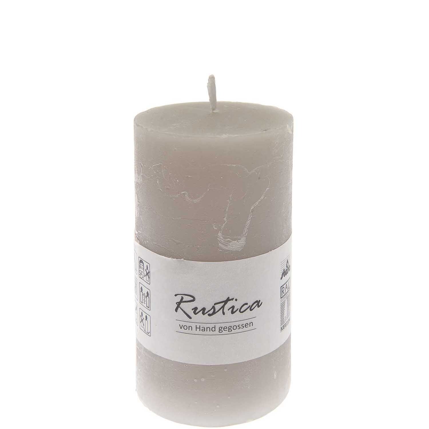 Rustica Kerze 10x6cm in Taupe von Kopschitz, zylindrisch, mit glatter Oberfläche und Docht.