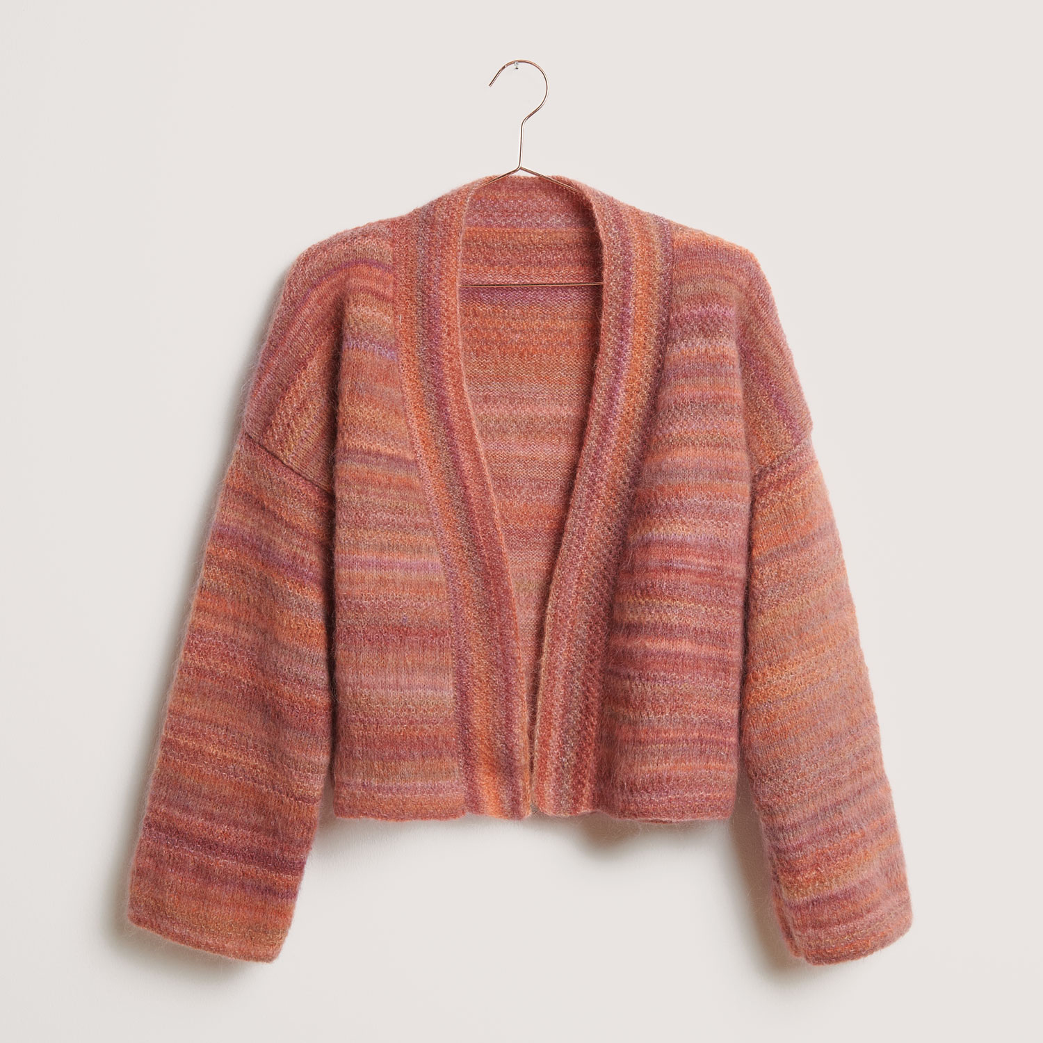 Gestrickter Kimono-Jacke in Rottönen