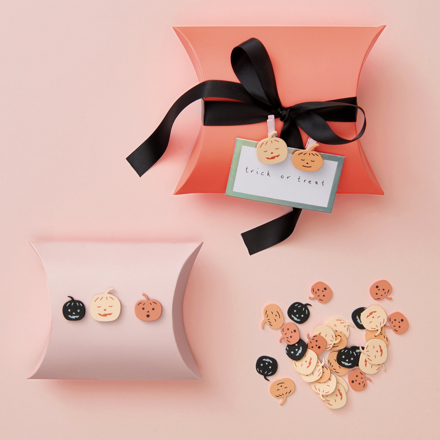 Holzclips Kürbis Mix orange-schwarz 8 Stück von Rico Design