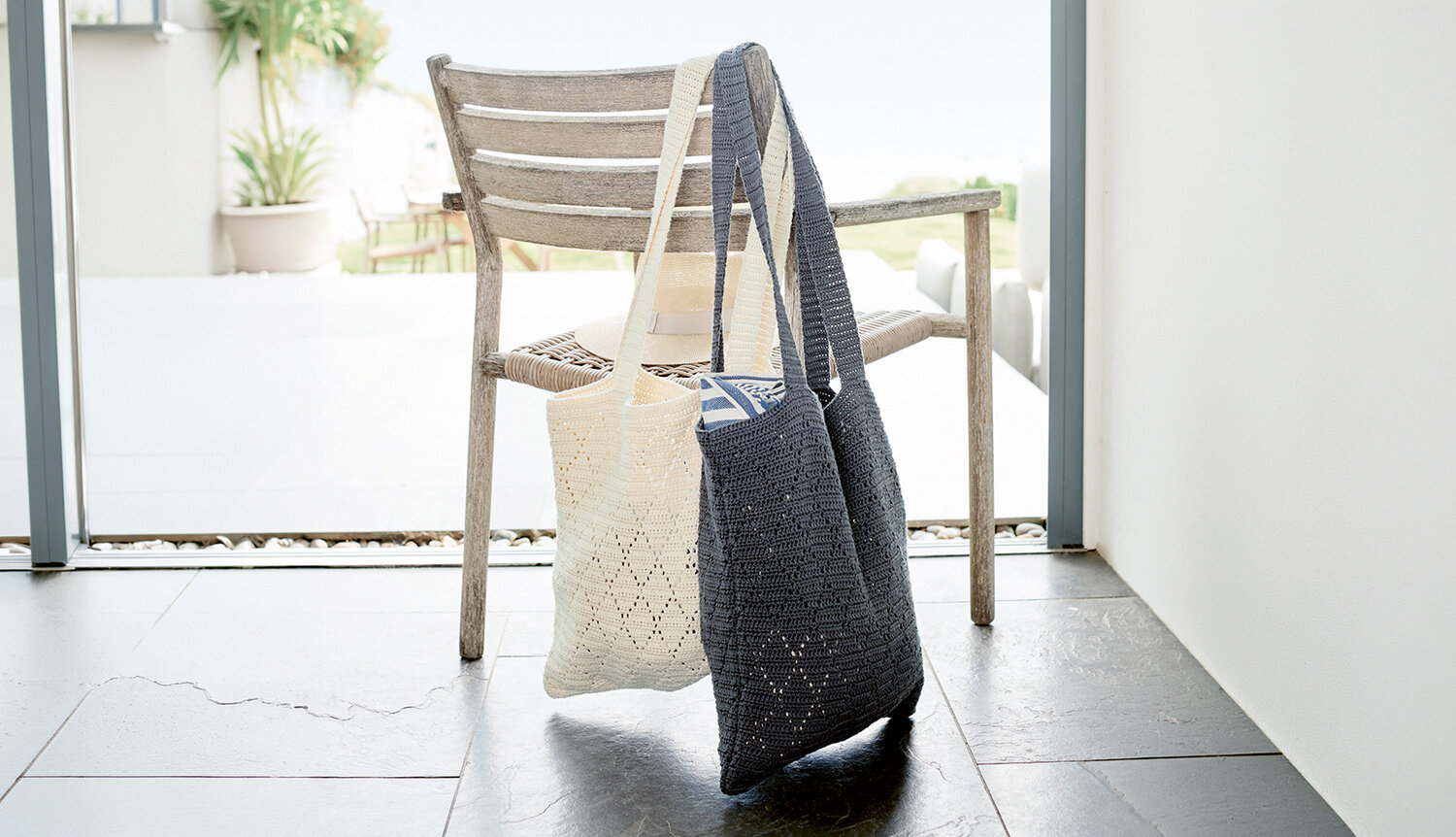Häkelanleitung Lochmuster-Tasche aus Essentials Organic Cotton aran