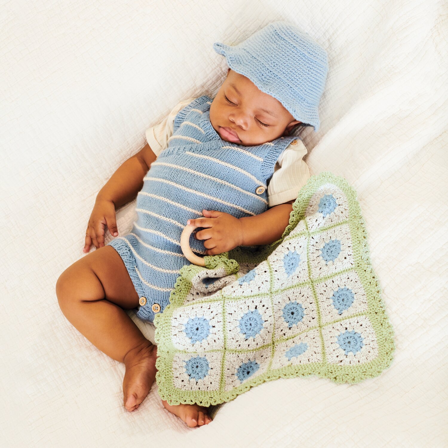 Strickset Strampler Modell 11 aus Baby 043 von Rico Design