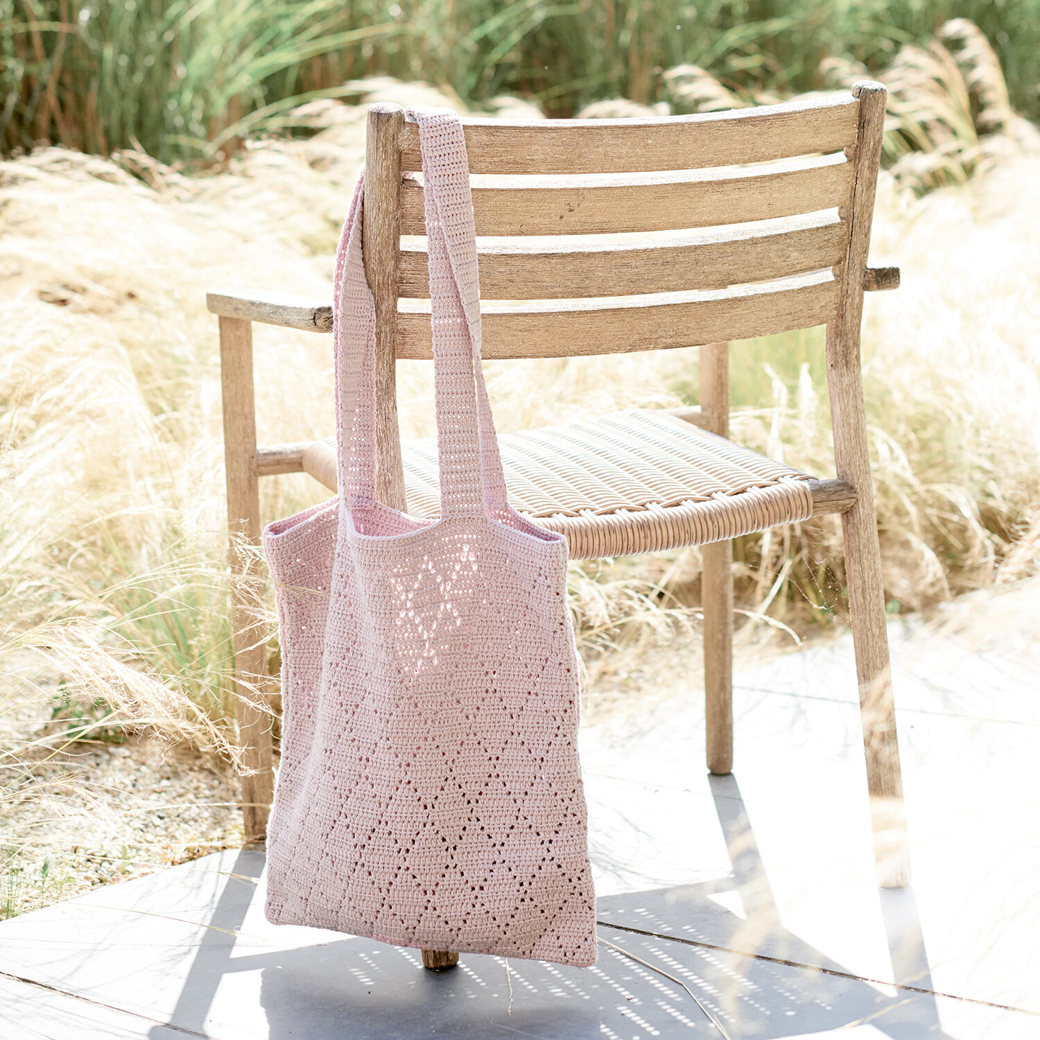 Häkelanleitung Lochmuster-Tasche aus Essentials Organic Cotton aran von idee. Creativmarkt 