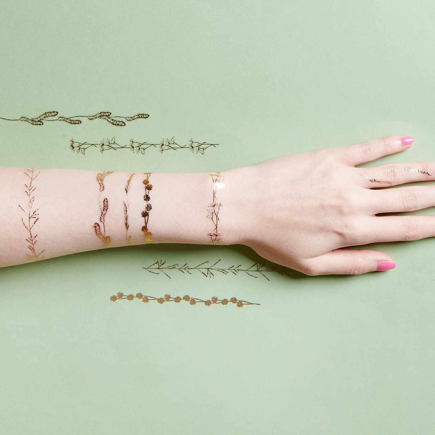 Tattoos in the Meadow 10 Stück von Rico Design